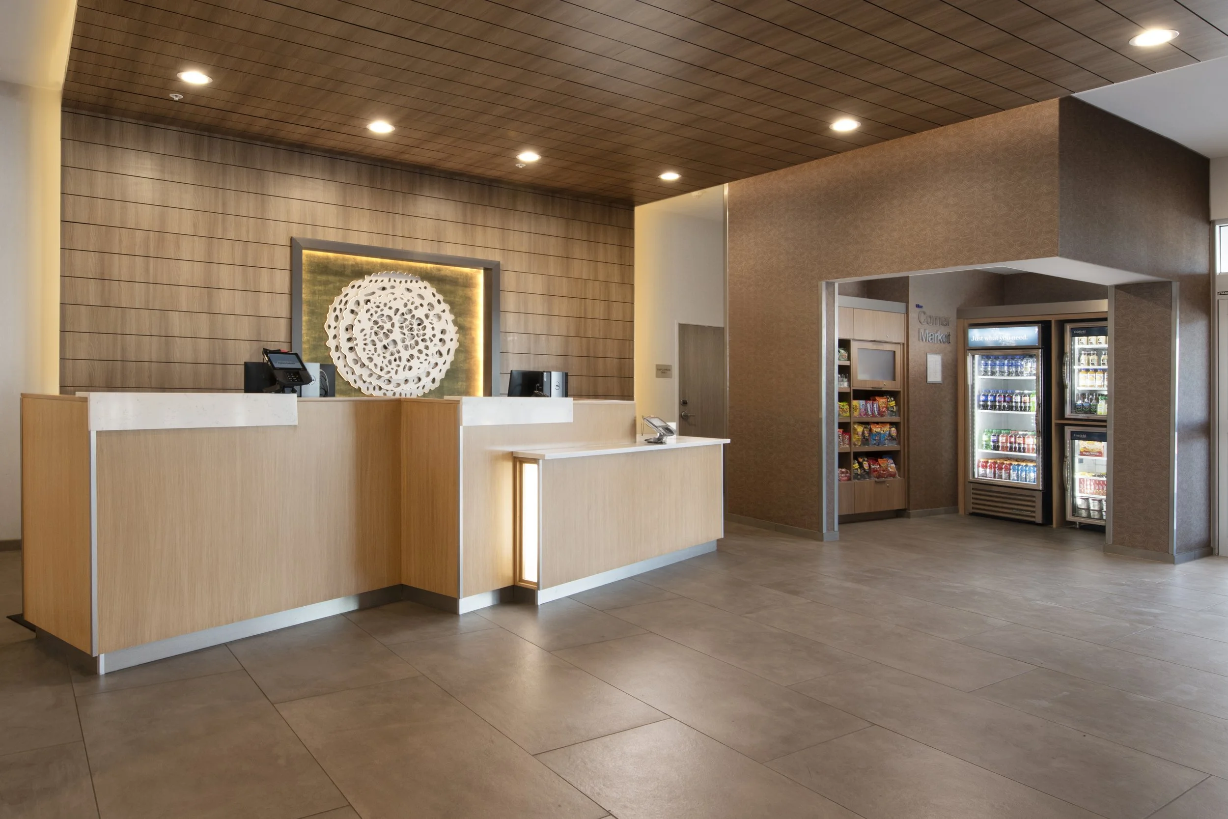 FFI_DALFE_FRONT_DESK.jpg