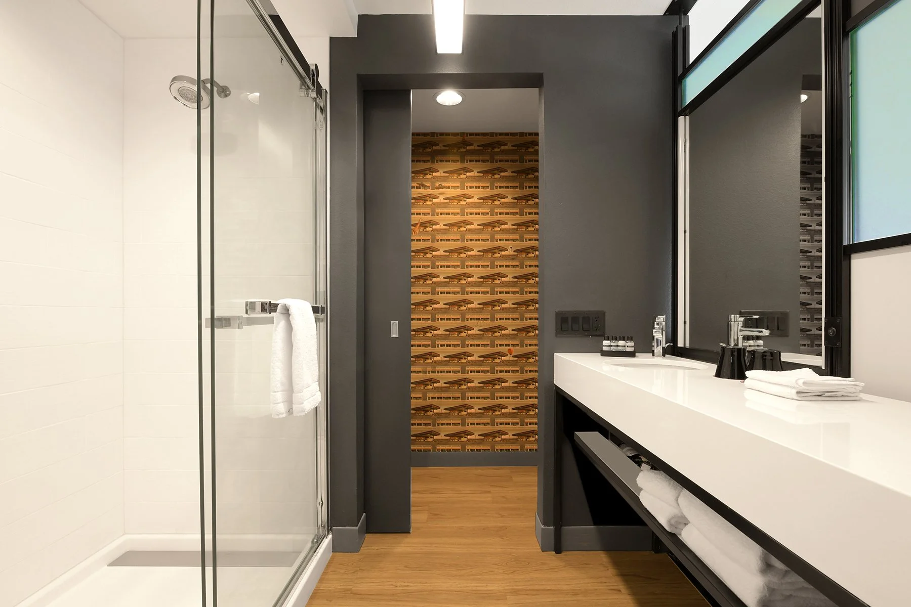ALOFT_llbal_guest_bathroom copy.jpg