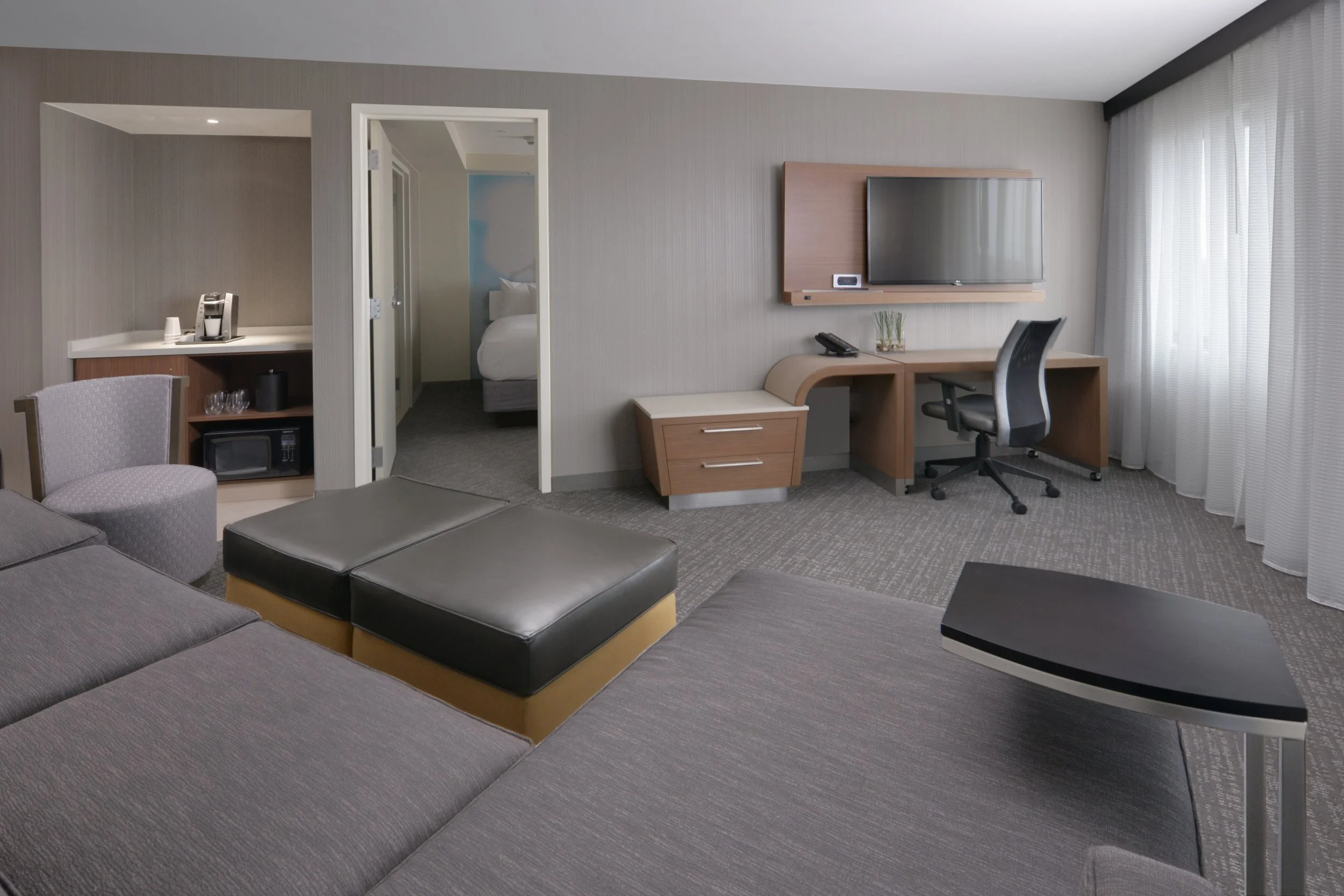 CY_AUSPF_Suite_Guest_Living.jpg