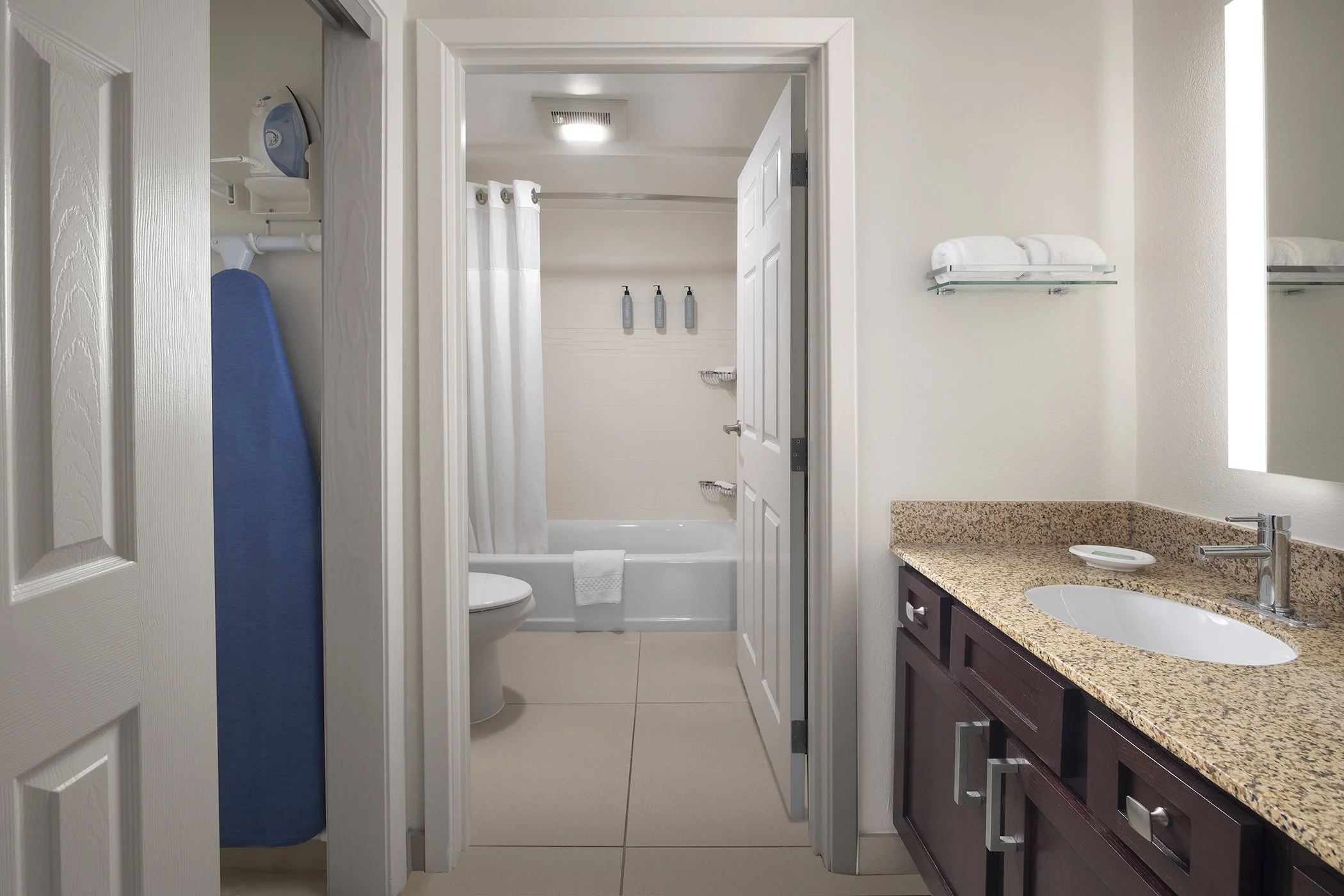 MSYRM_shower_tub_combo_a copy revise.jpg