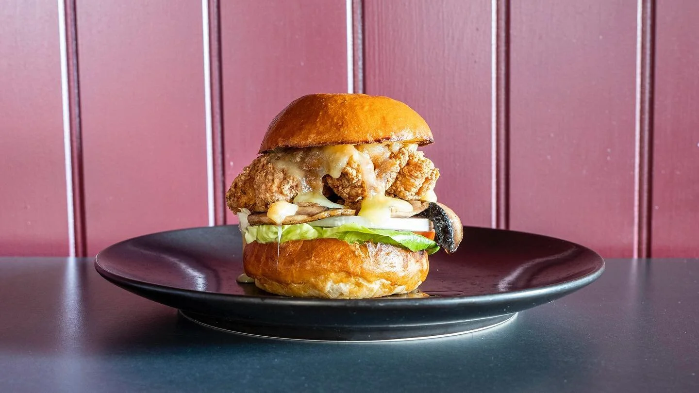 Looking for a way to celebrate National Burger Day 🍔🍔🍔
Come try our super cheesy, super tasty Raclette burgers by @mrraclettecatering 😋😋😋