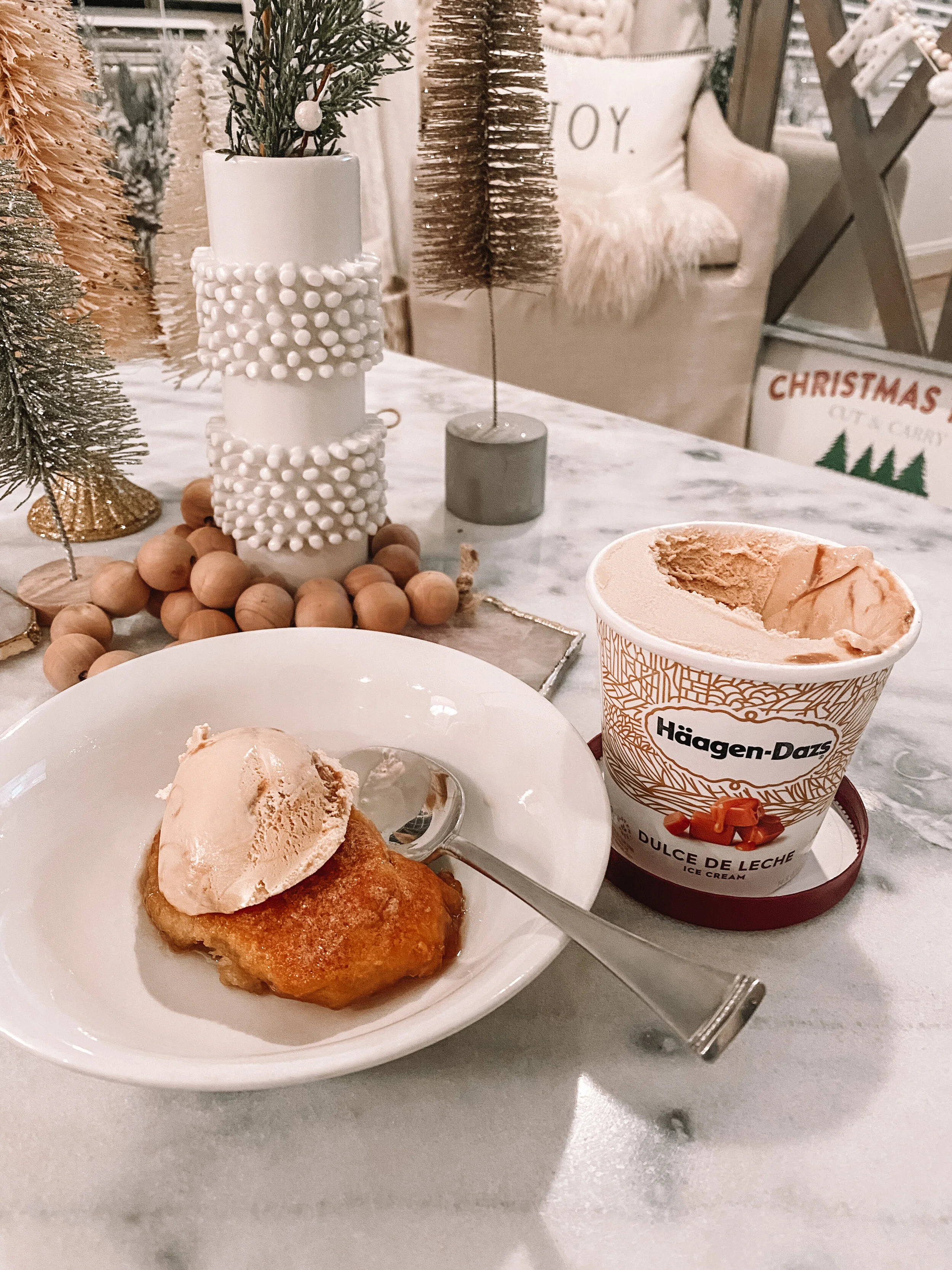 HOLIDAY APPLE DUMPLINGS DESSERT RECIPE