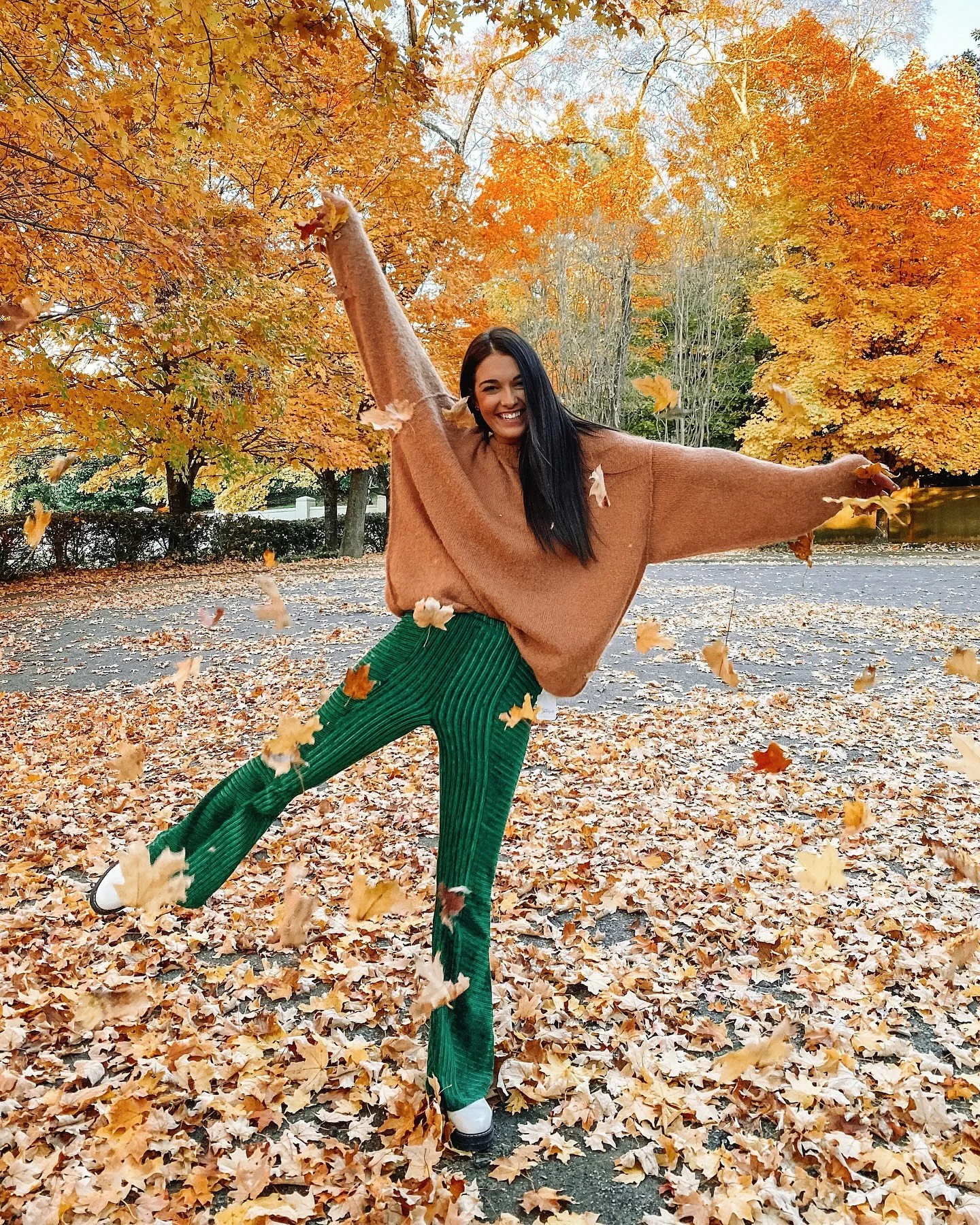 To all the falls I&rsquo;ve loved before💌🍁🍂 swipe through for some serious throwbacks! How long have you been around here? Do you recognize any of these oldies?😆
