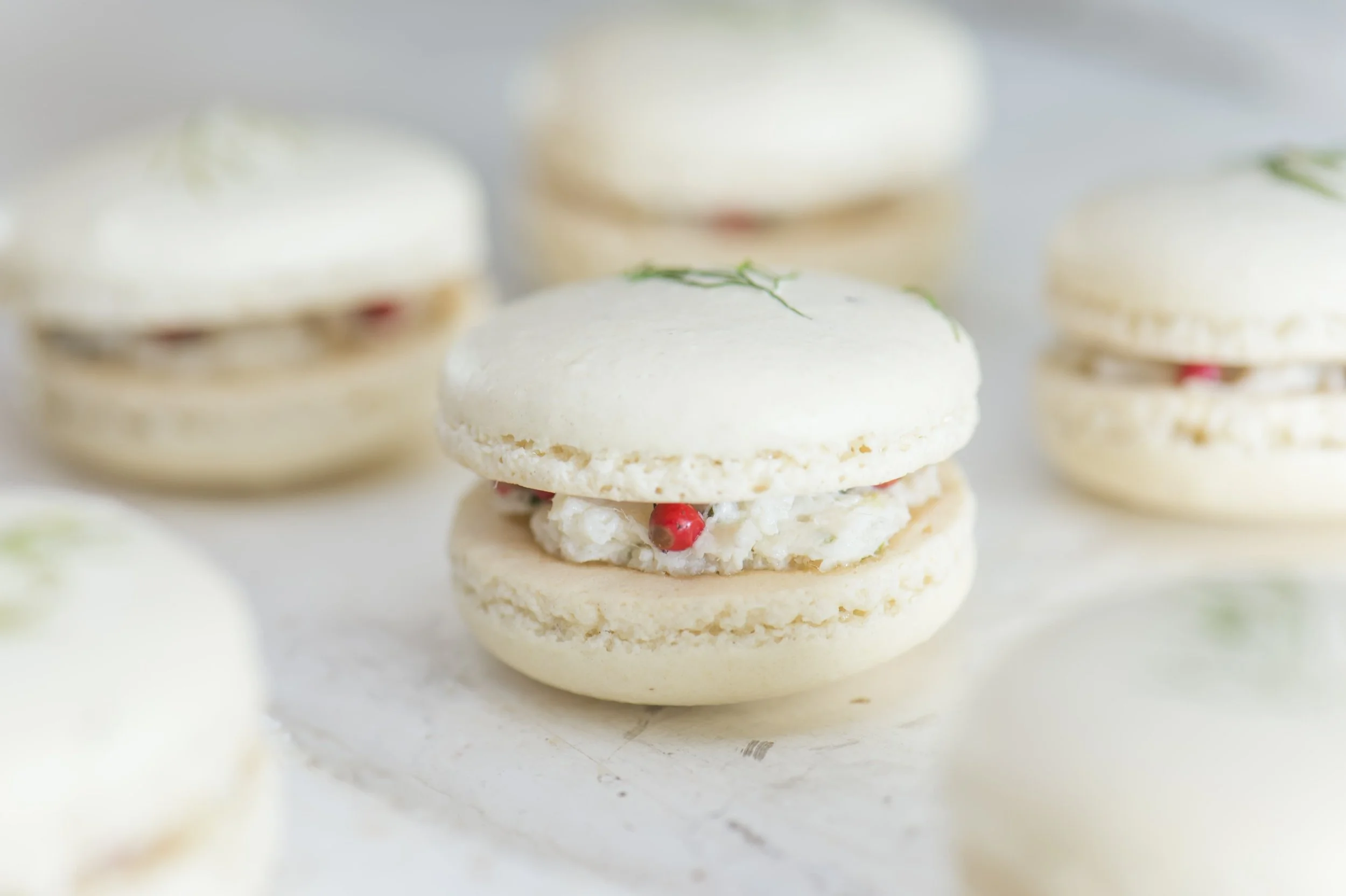 Macaron-de-rillette-a-la-legine-au-combava_OPTIM.jpg