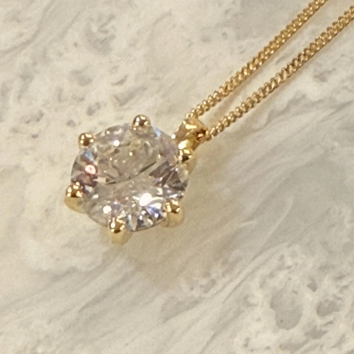 The finished gold necklace