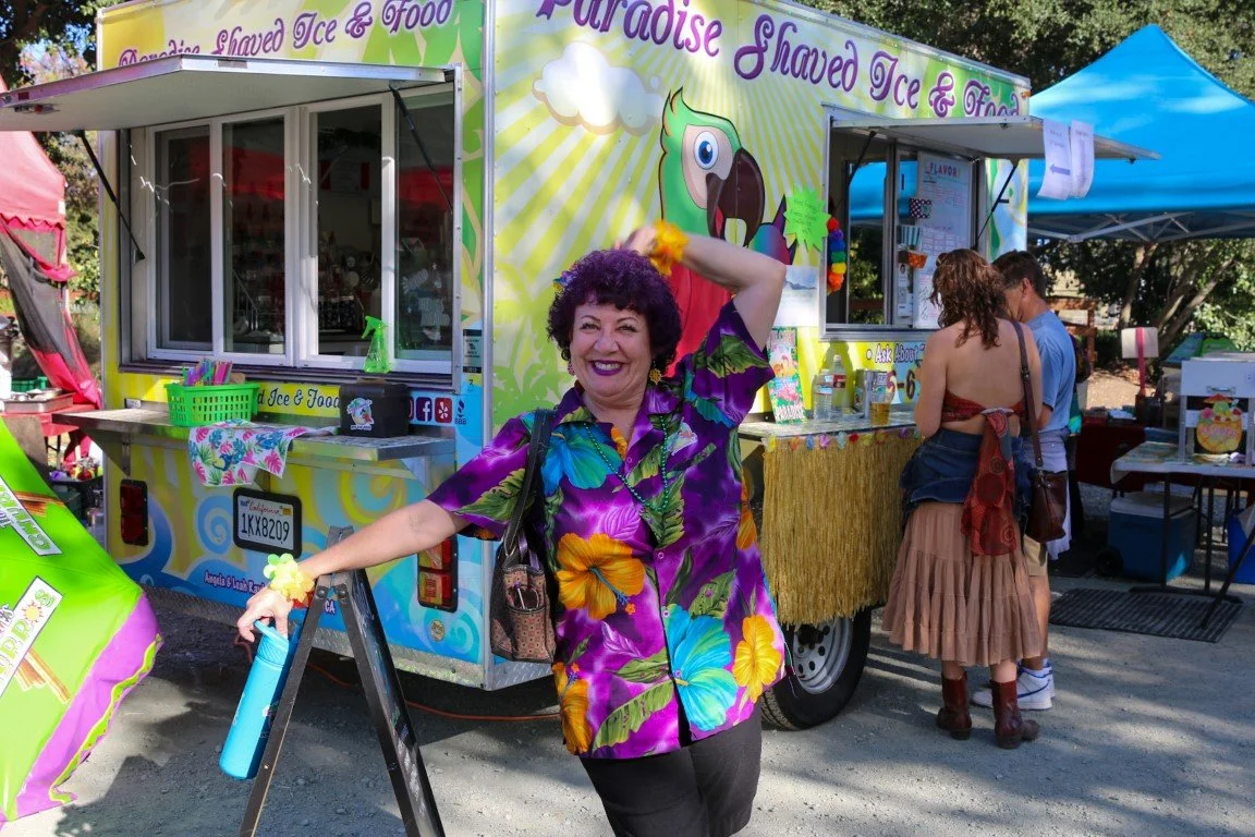 Vibrant-Shaved-Ice-Woman-‪1,815 x 1,210‬ (Medium).JPG