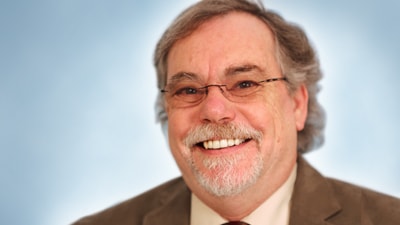 smith_400x225.jpg-min.jpeg