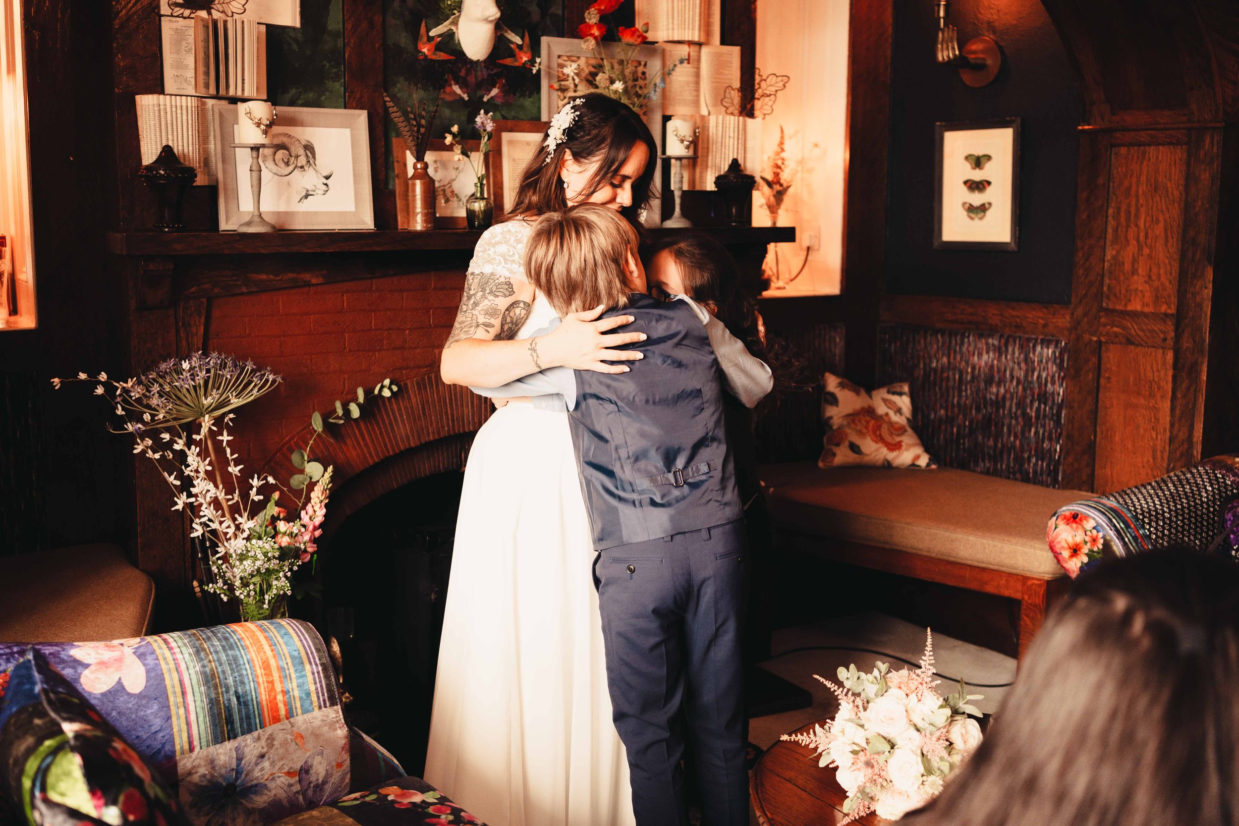 Bride has an intimate moment with her children