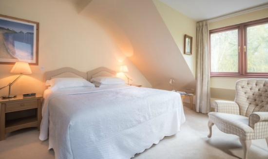 willowbeck-lodge suite 2.jpg