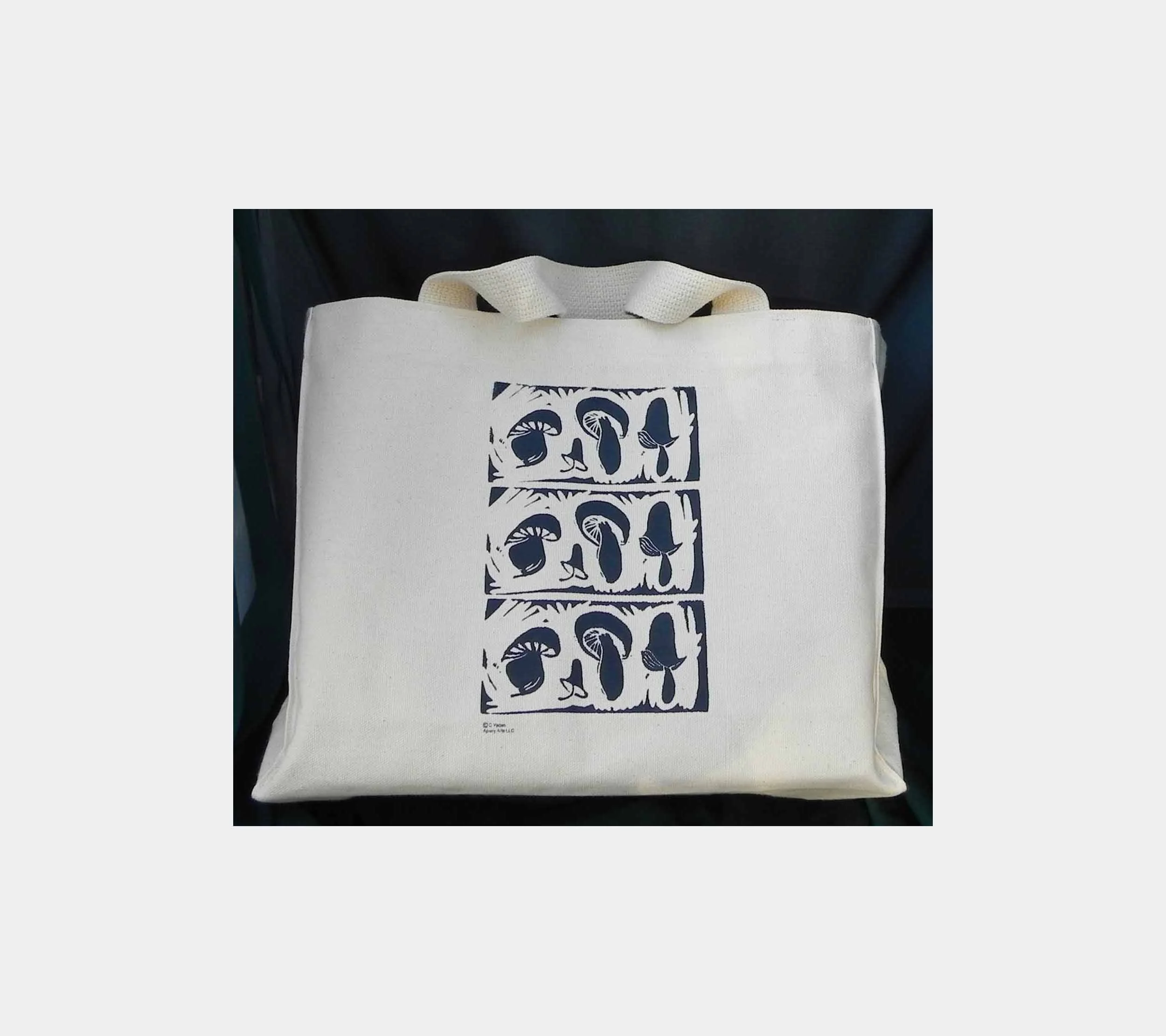 Tote bag with Mushroom silkscreen in natural