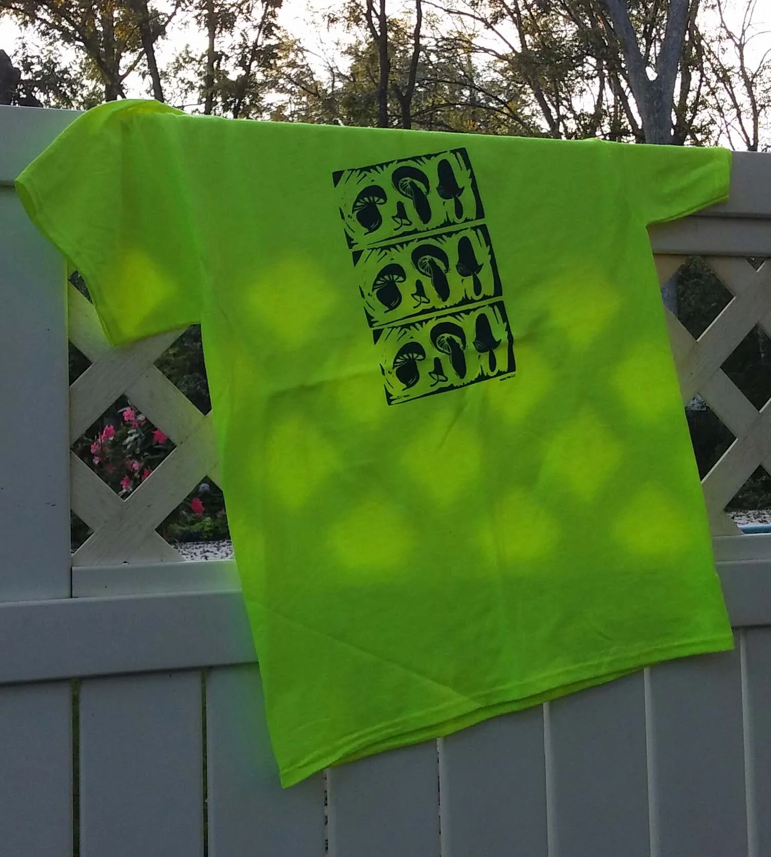 Jerzees safety green Large Tshirt