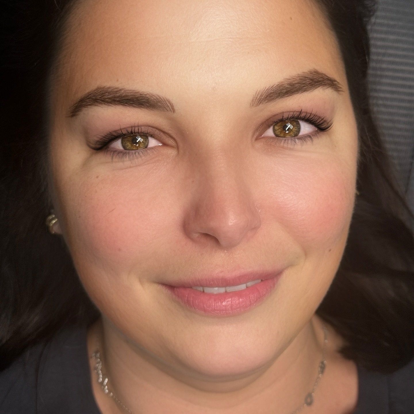 Here getting ready for the holidays 🎄💚❤️💖 #microbladed brows on my new client using @bowleresthetics blades &amp; @hanafycolourspigments for microblading #bestofnjbeauty #bestbrowsnj #njmicroblading #explorepage✨