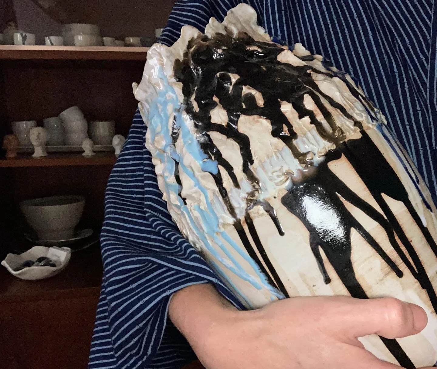 Desde casa, Barcelona
.
.
.
 #ceramics #ceramique #atelier #ceramica #handmadeceramics #ceramicartist #reconsider #tableware #homedecor #reconsiderobjectsandgarments #caroletouati #bcn