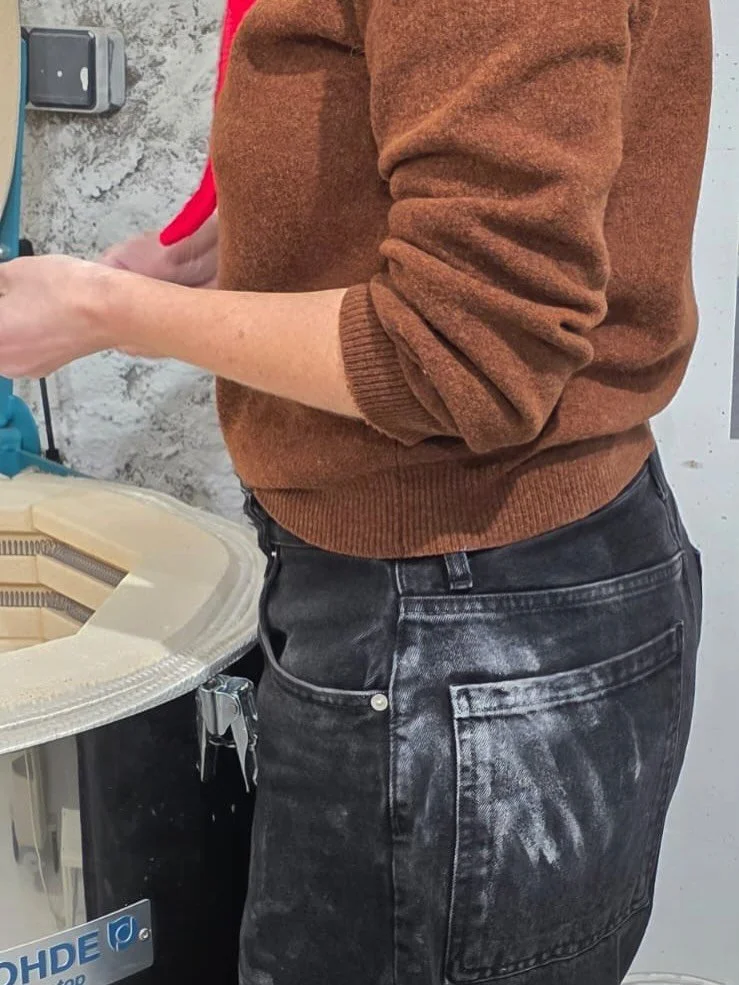 Les premiers jours  de l&rsquo;ann&eacute;e &agrave; l&rsquo;atelier. 
Premi&egrave;re photo captur&eacute;e par @isabelmarindesigner - News coming soon 💍
Et sp&eacute;ciale d&eacute;dicace &agrave; @sandrine.rossit - News coming soon as well 🥹
L&r