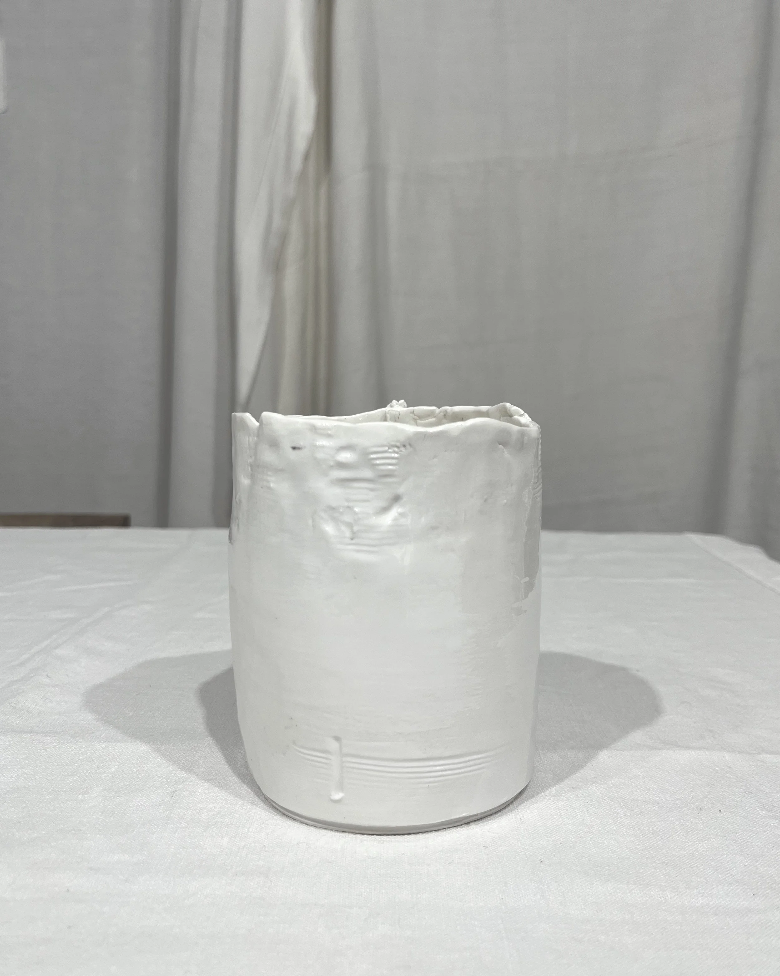 Les vases approximatifs. Le blanc