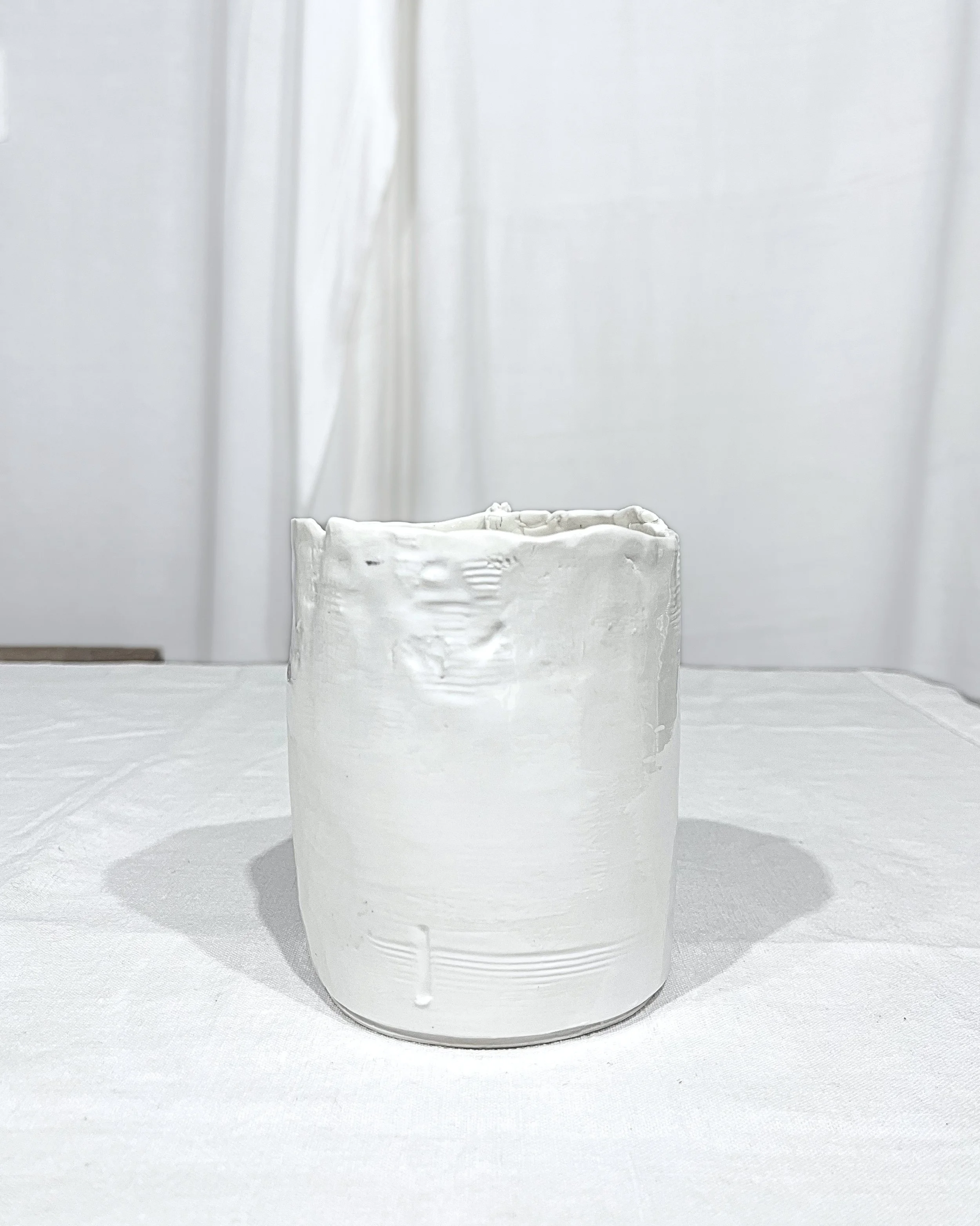 Les vases approximatifs. Le blanc