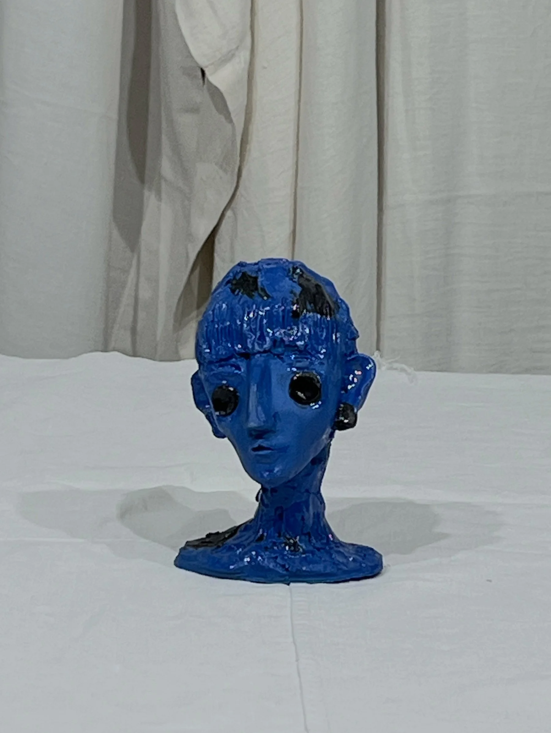 Porcelain sculpture "Les têtes pensantes", Les joues noires