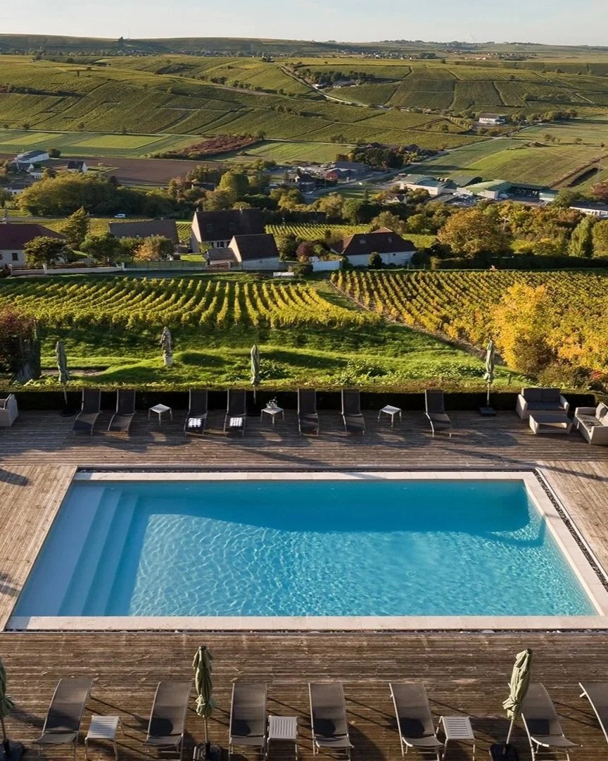 hotel-sancerre-panoramic-hotel_vineyards_pool.jpg