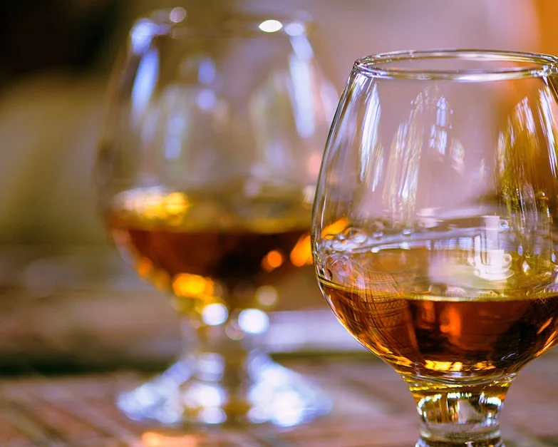 tasting-whiskey-social.jpg