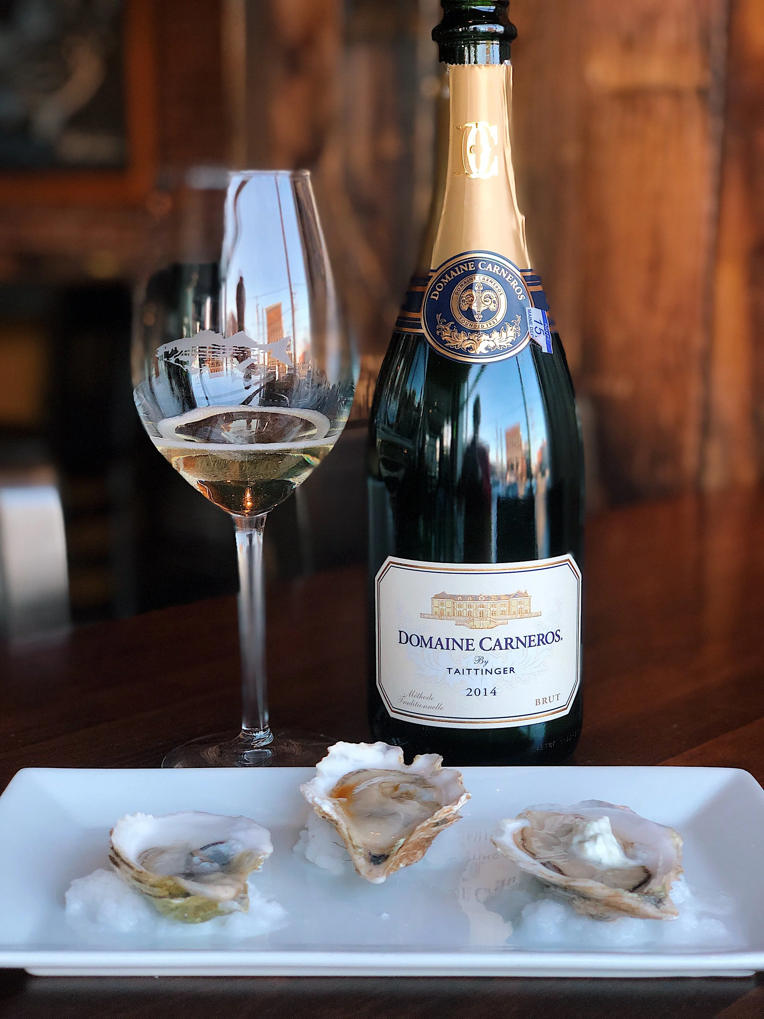 wine_wise_events_portland_maine_wine_walk_oysters.jpg