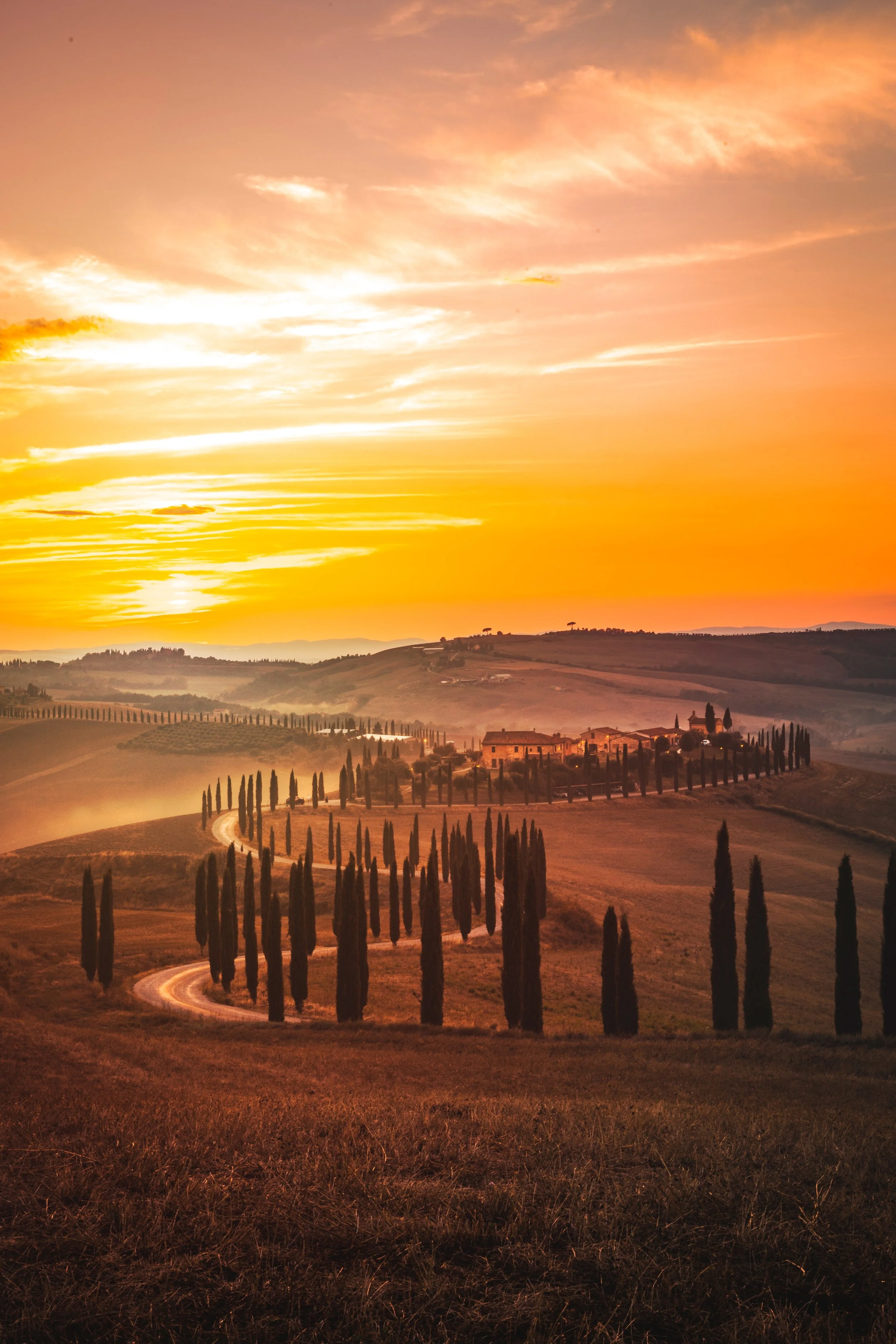 Tuscany_unsplash_jarno-cobbaert-ZuuNfOIXQzM-unsplash.jpg