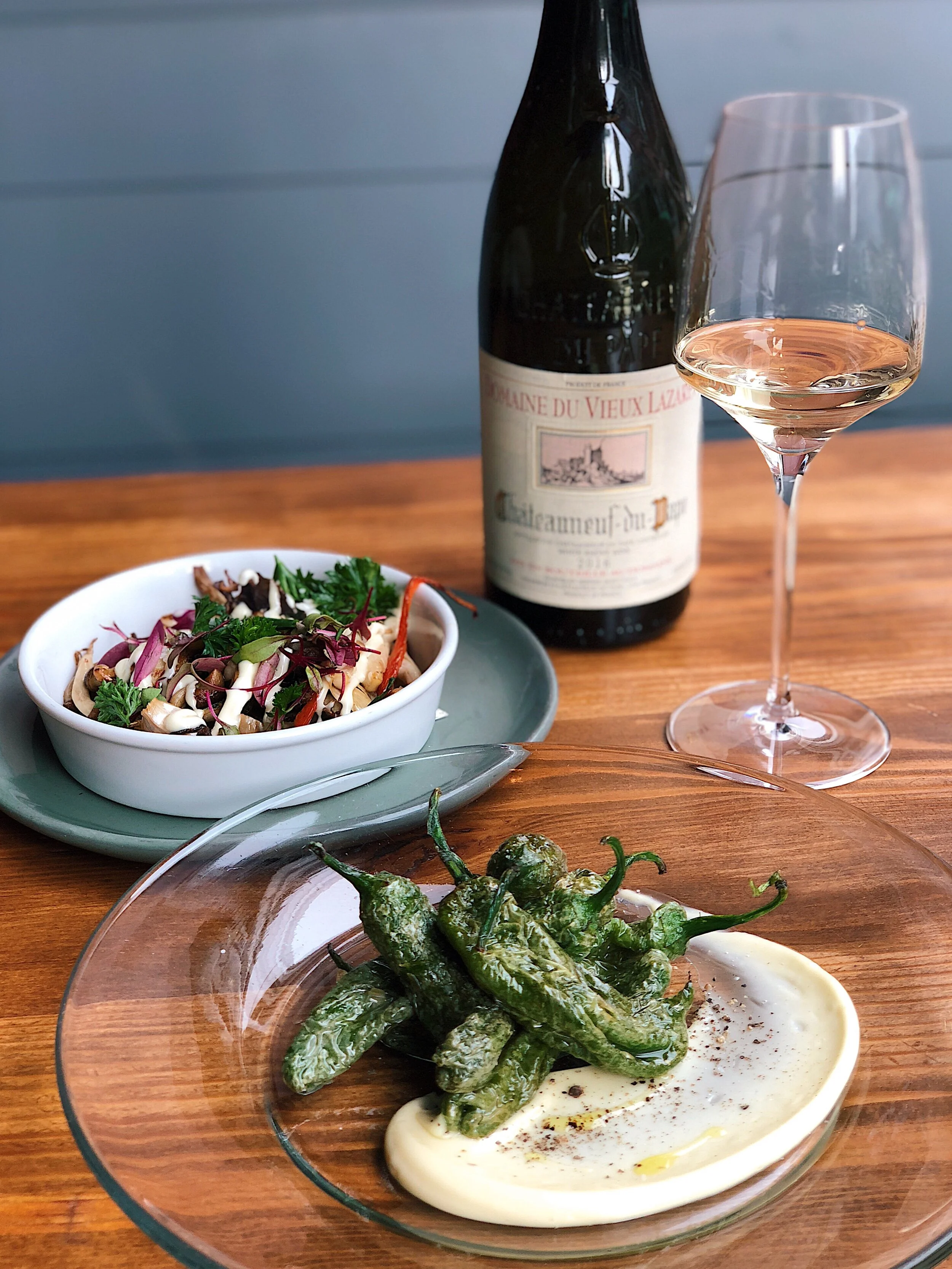 wine_wise_walk_portland_maine_white_france_surlie.jpg