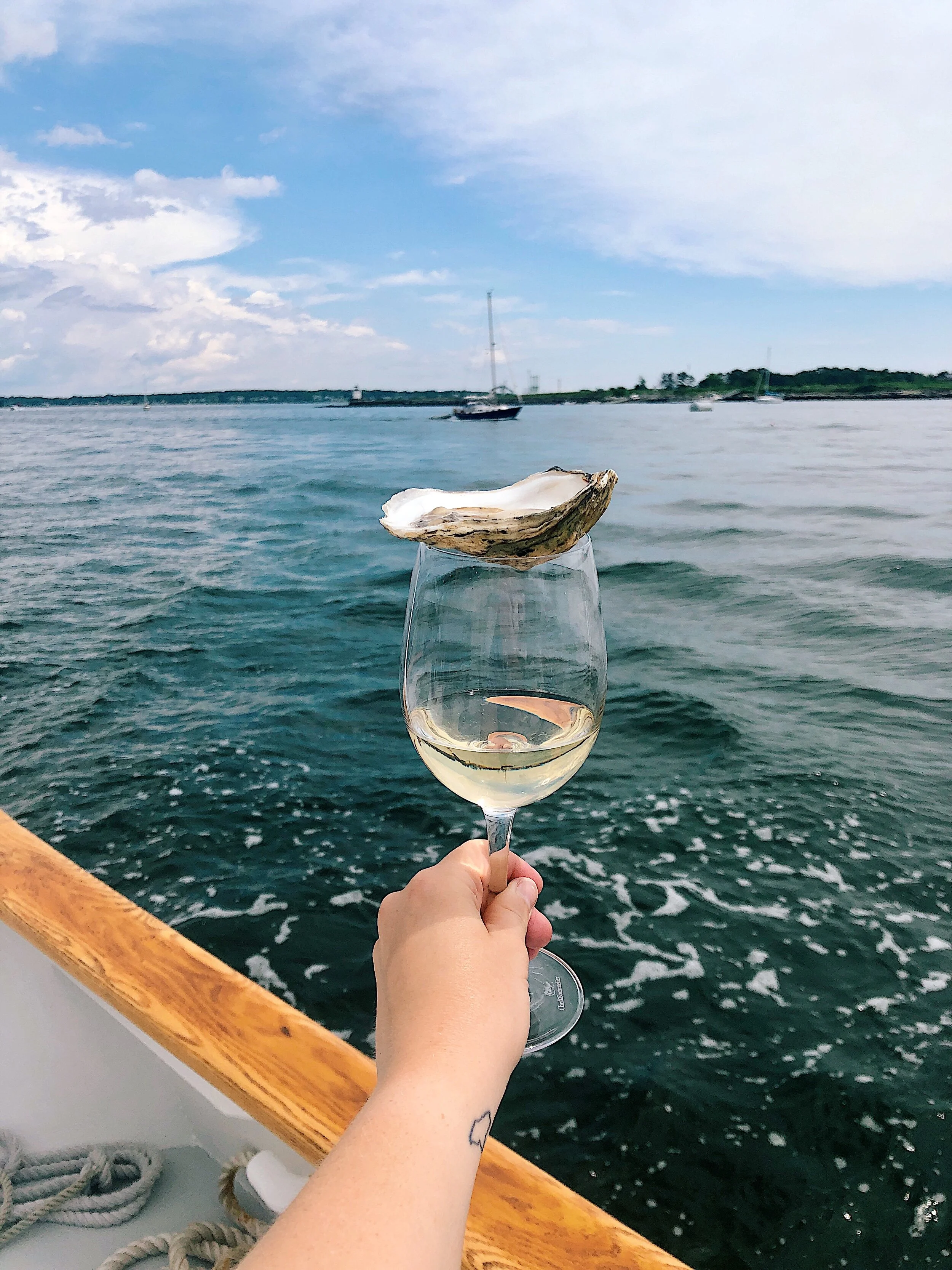 oyster_white_wine_wise_events_sail_portland_maine_oysters_2.jpg