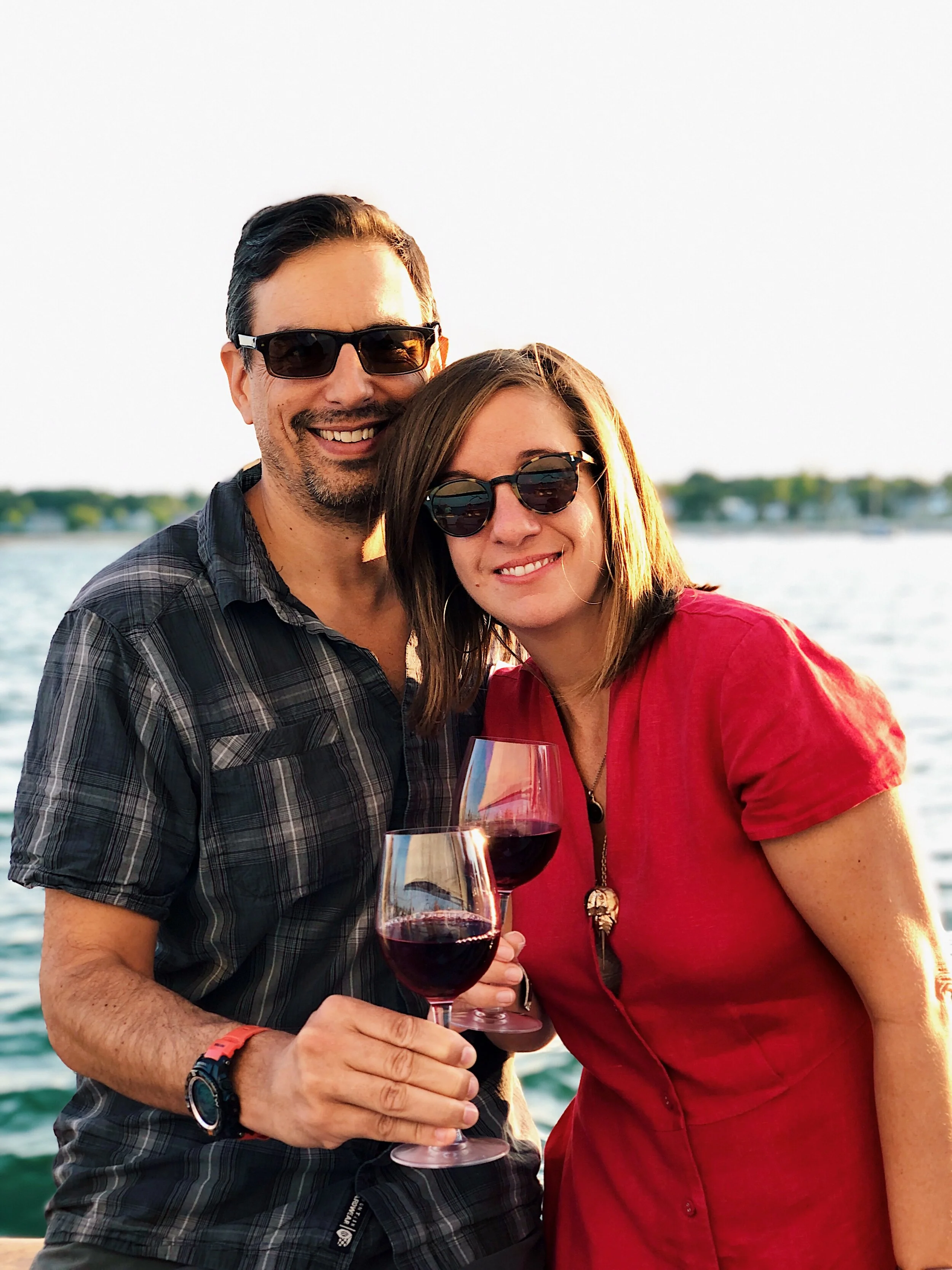 wine_wise_sail_couple.jpg