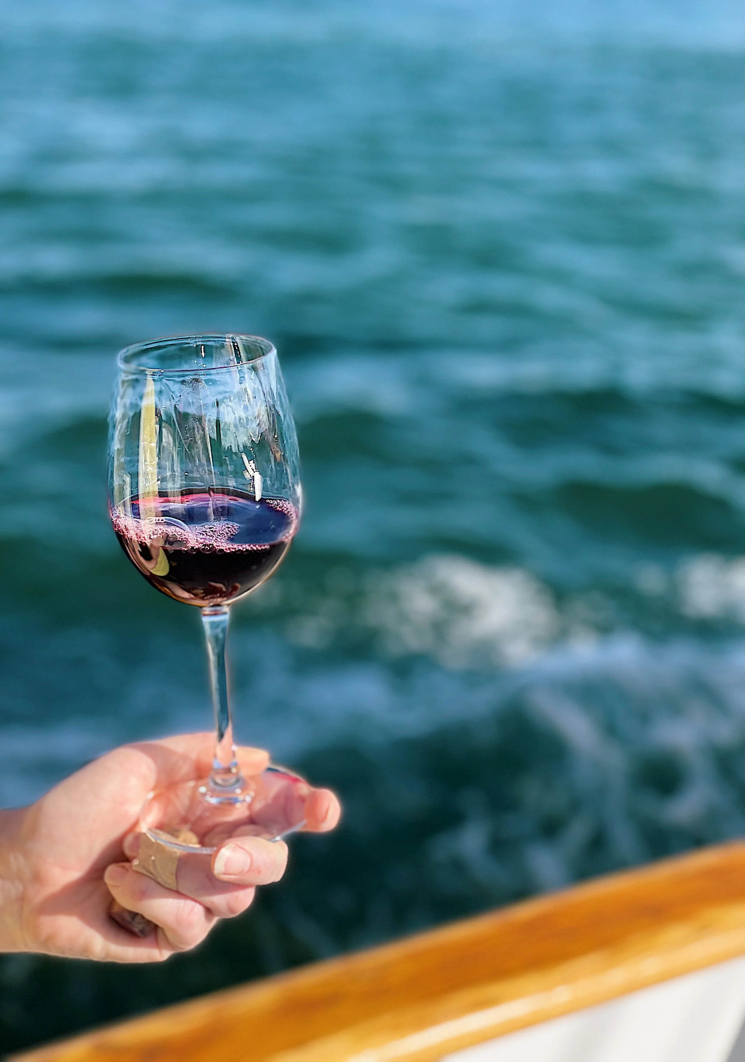 wine_wise_events_portland_maine_wine_sail_red_glass.jpg