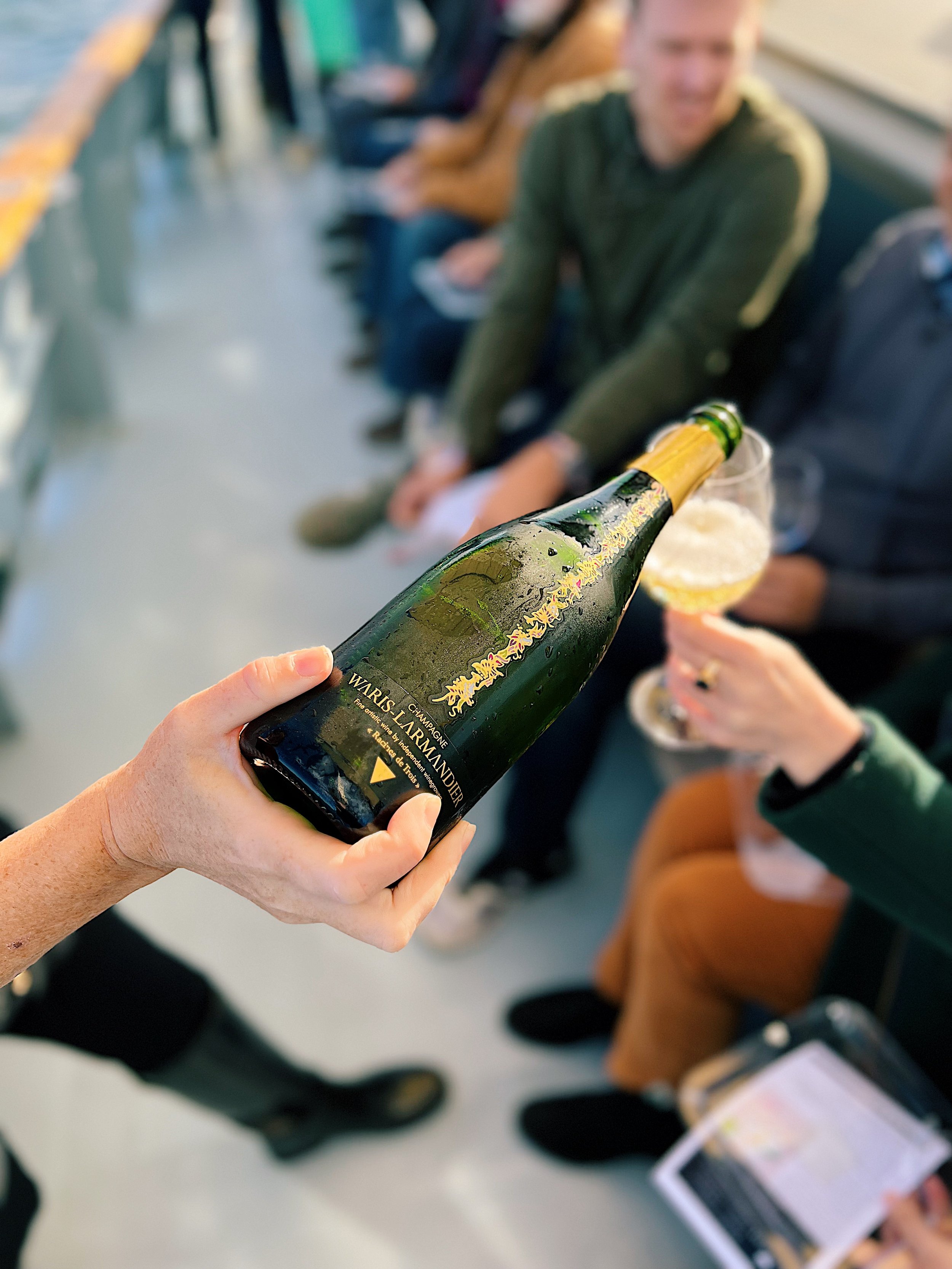 wine_wise_sail_portland_maine_oysters_sparkling_champagne_pour_waris.jpg