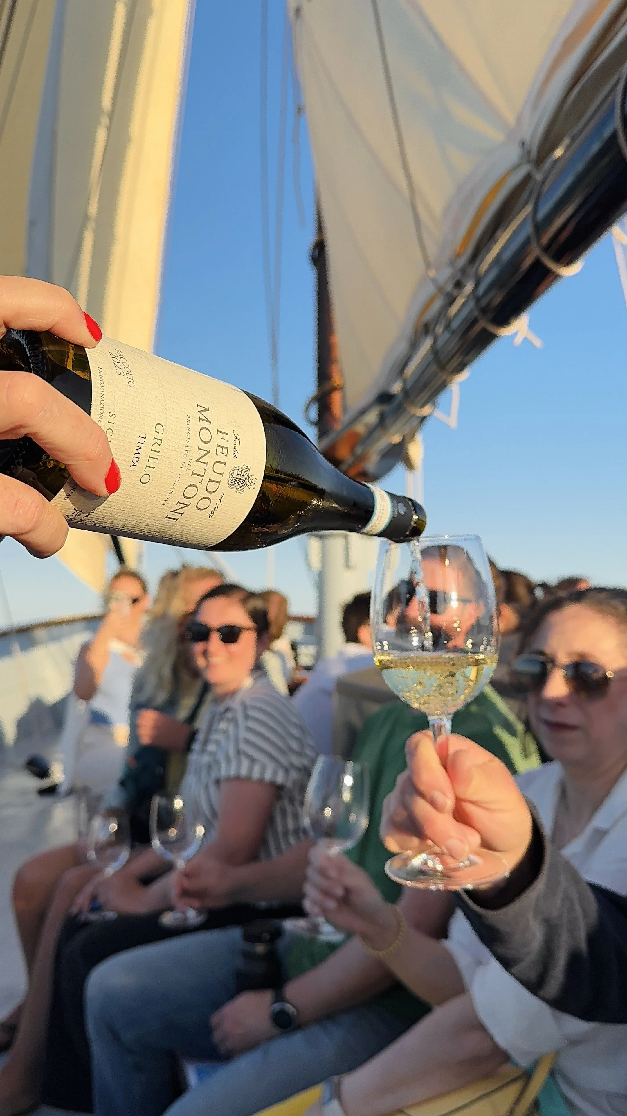 Wine_Wise_Sail_Portland_Maine_Italy_pour_sicily_white_2025.jpg
