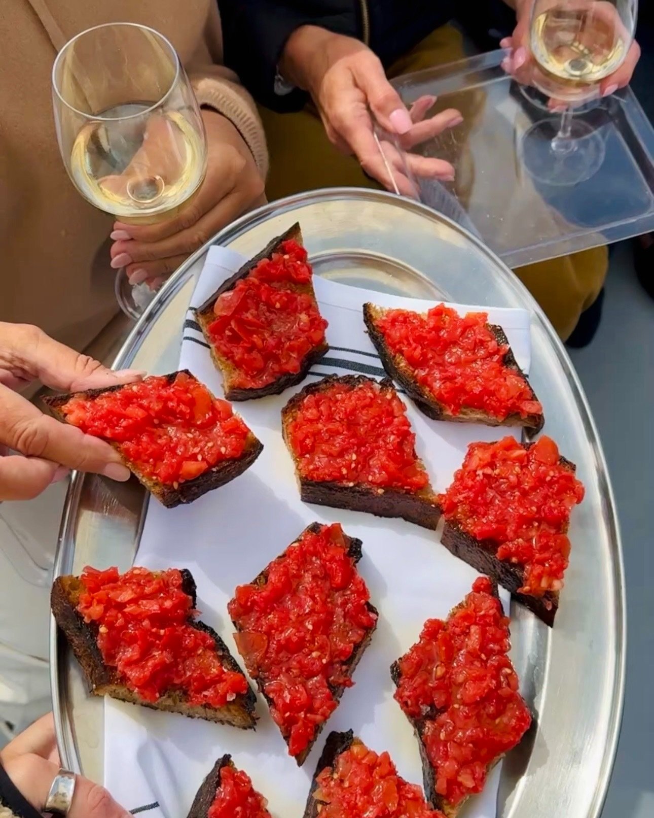 wine_wise_food_tomato_sail_chaval.jpg