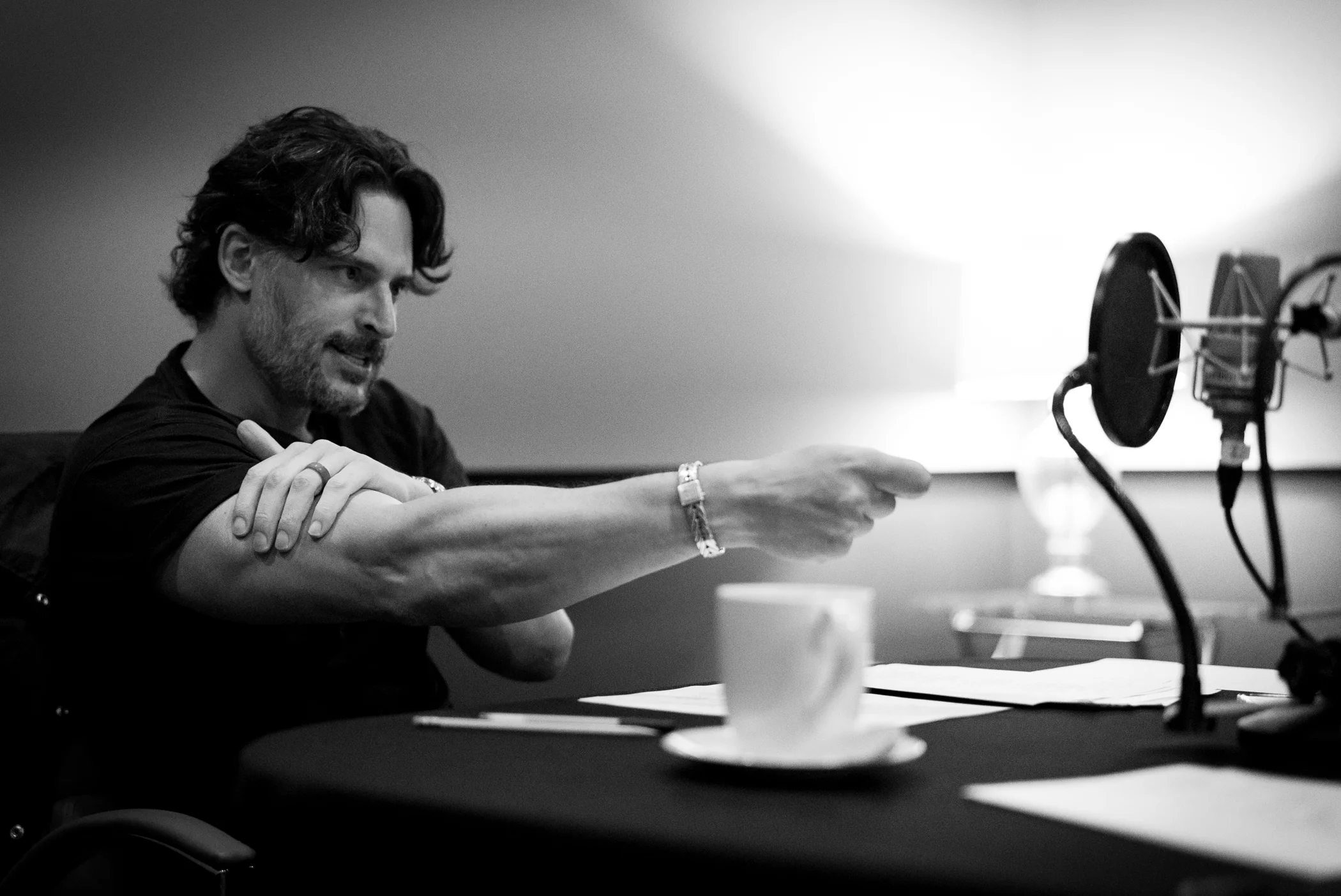 JOE MANGANIELLO AS HANK BRIGGS