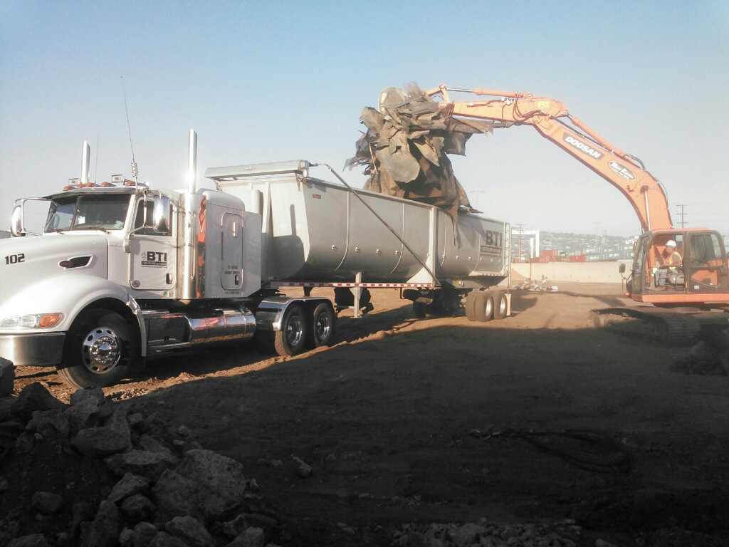 40CY Container being filled