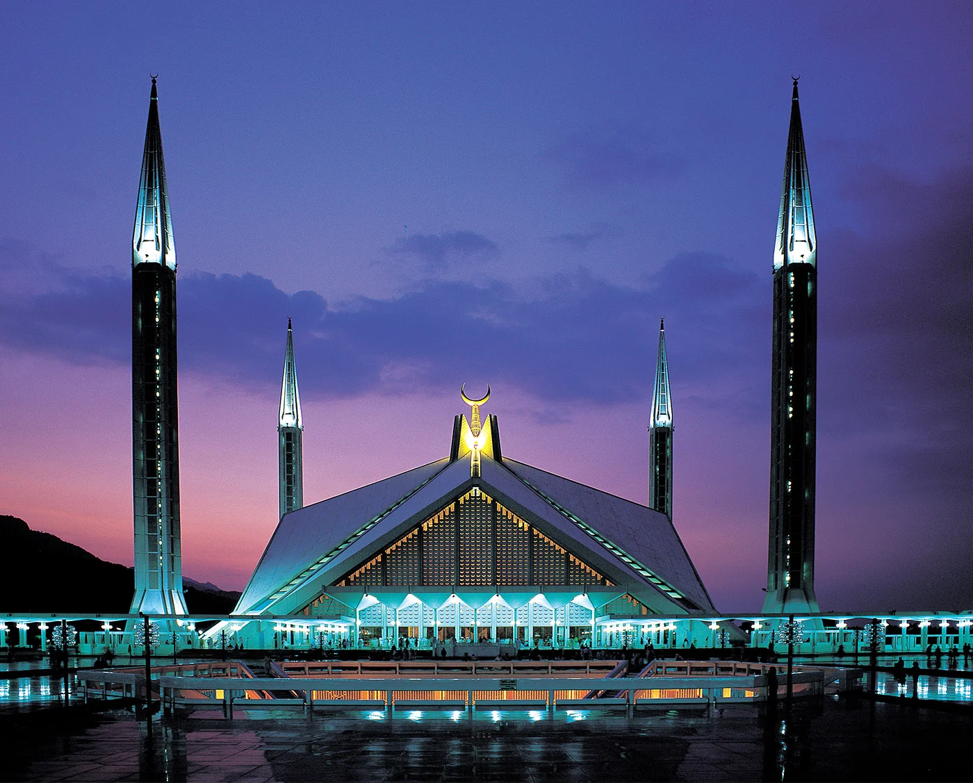 Faisal Mosque, Islamabad. Pakistan