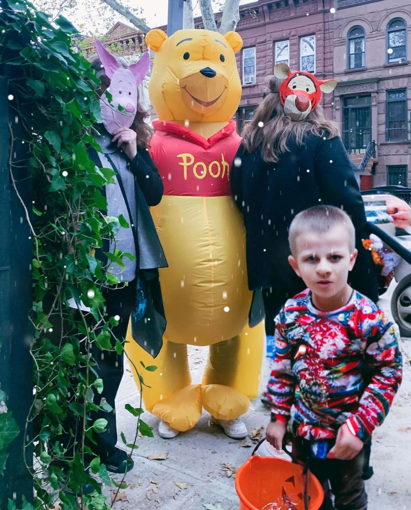 IM A STREET PHOTOGRAPHER. NO EDITS. NO AI. JUST RAW HUMAN EMOTION.