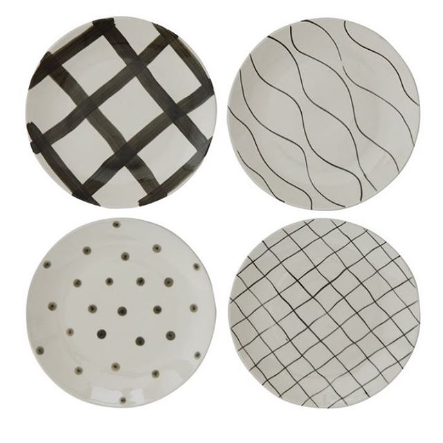 It&rsquo;s simply black and white! Great new pieces to accent your table . #dishes #dishesfordays #homeaccents #designer #vibes #blackandwhite #home #plates