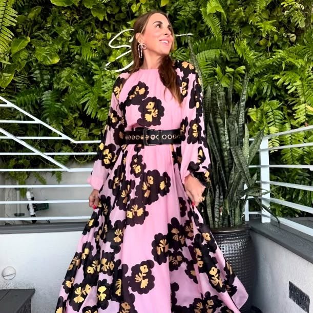Caption&hellip;..

Flowy maxi dresses are always a yes 🩷 🖤