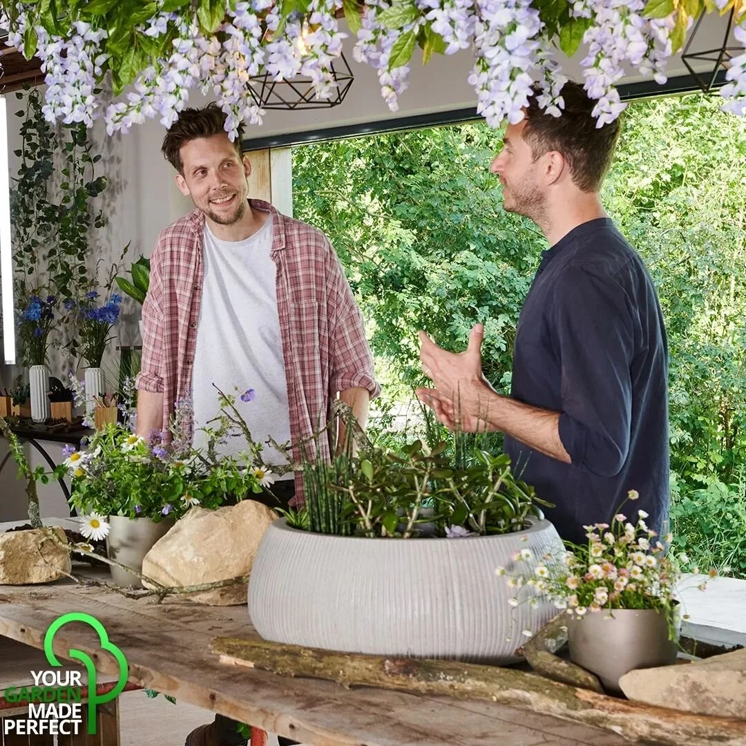 THIS FRIDAY
.
@angelascanlon watches on as me and @tommasseyuk flirt over sustainability.
.
Really looking forward to this episode as it is centres around ecologically minded and sustainable landscape practices.
.
It was great to share the spotlight 