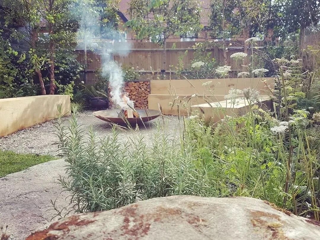 Finish pics from last night's episode&nbsp;of #yourgardenmadeperfect on BBC2
.
This was another really special&nbsp;brief, totally inline with how I see gardens as a space for nature connection and healing.
.
There has been a growing focus on boostin