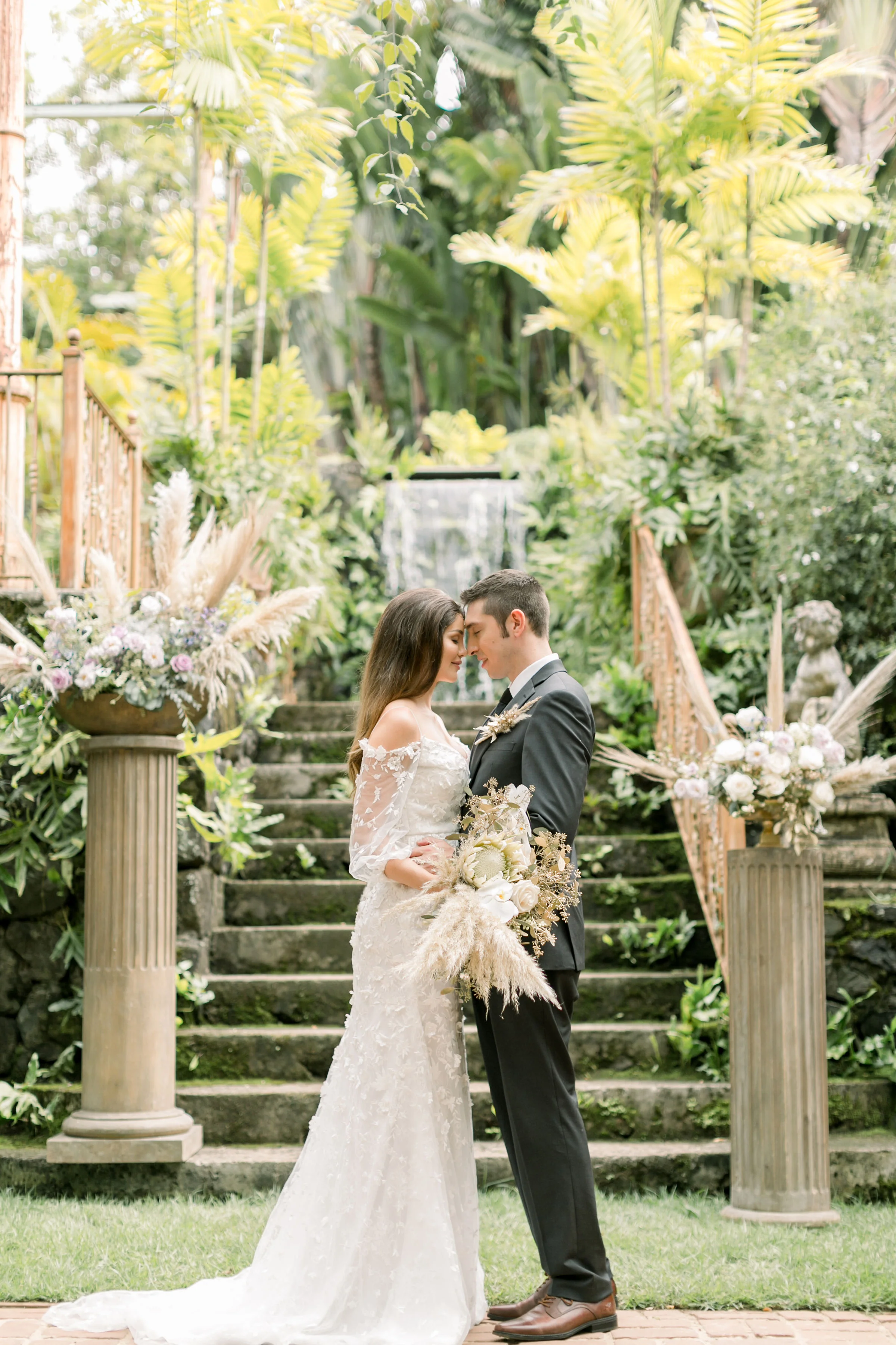 X0513_Haiku-Mill_Maui-Wedding-Photographer_Caitlin-Cathey-Photo_0527.jpg