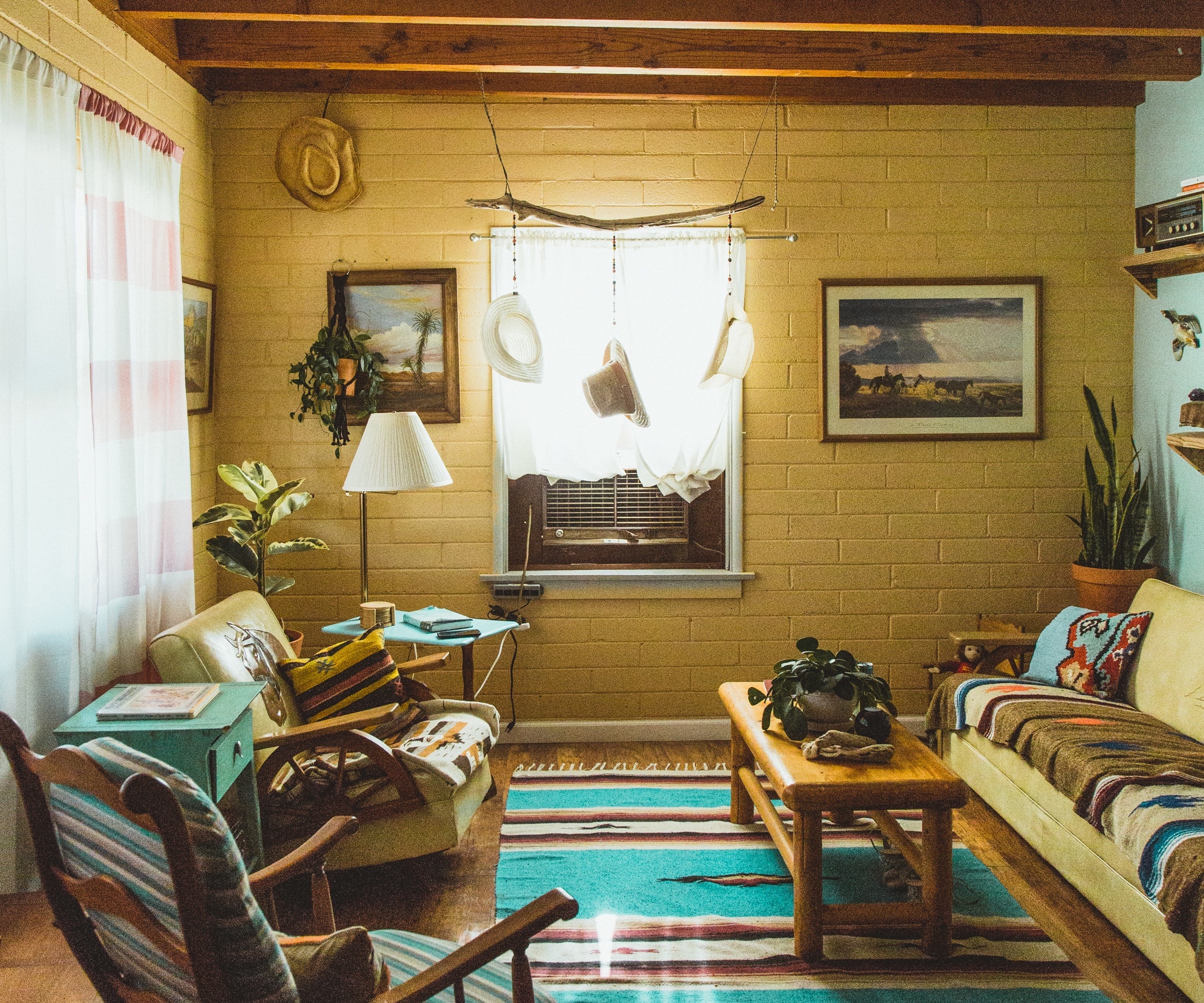 hostel.jpg
