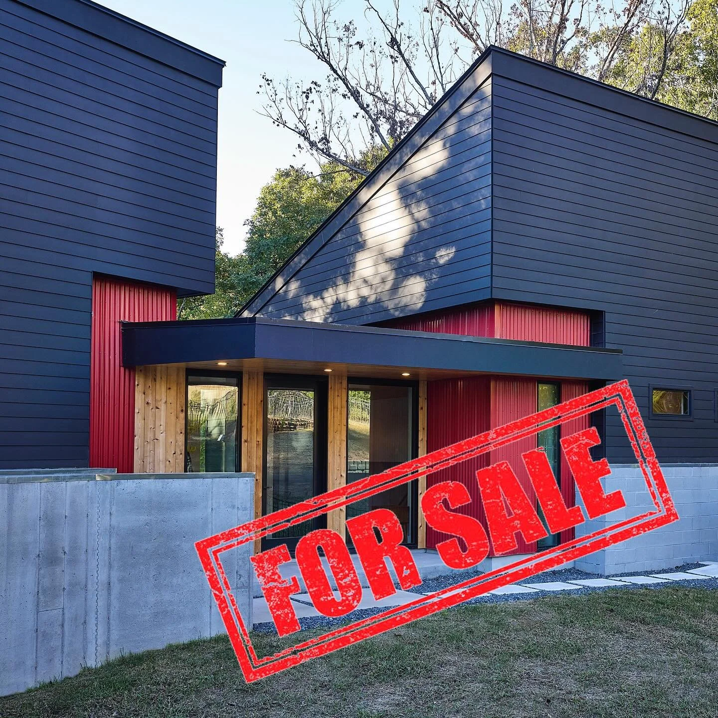 GET YOUR OWN WITTEHAUS HOME - TODAY! This one is for sale. 

👉👉 Watch the vide- get the info - just follow the link in our bio 👈👈

build: @spokeandhammer 
realty: @sumerblainerealtor of @5pointsclt 
staging: @stellahomestaging 
creative team: @be