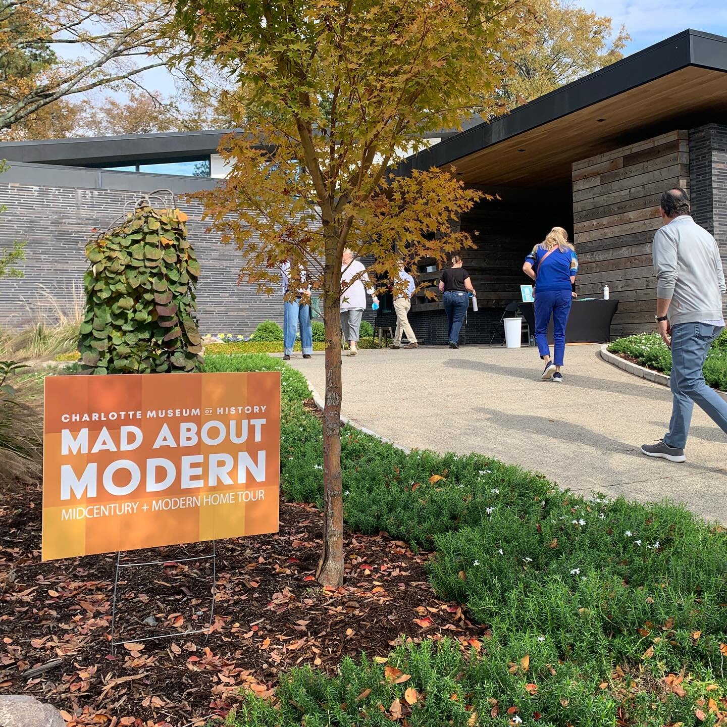 A big thanks to the home owners of our Cohen Davis Residence and the @charlottemuseumofhistory for a successful @madaboutmodernclt home tour. We chased 800 folks through the home with lots of heart lifting feedback and moments of surprise and delight