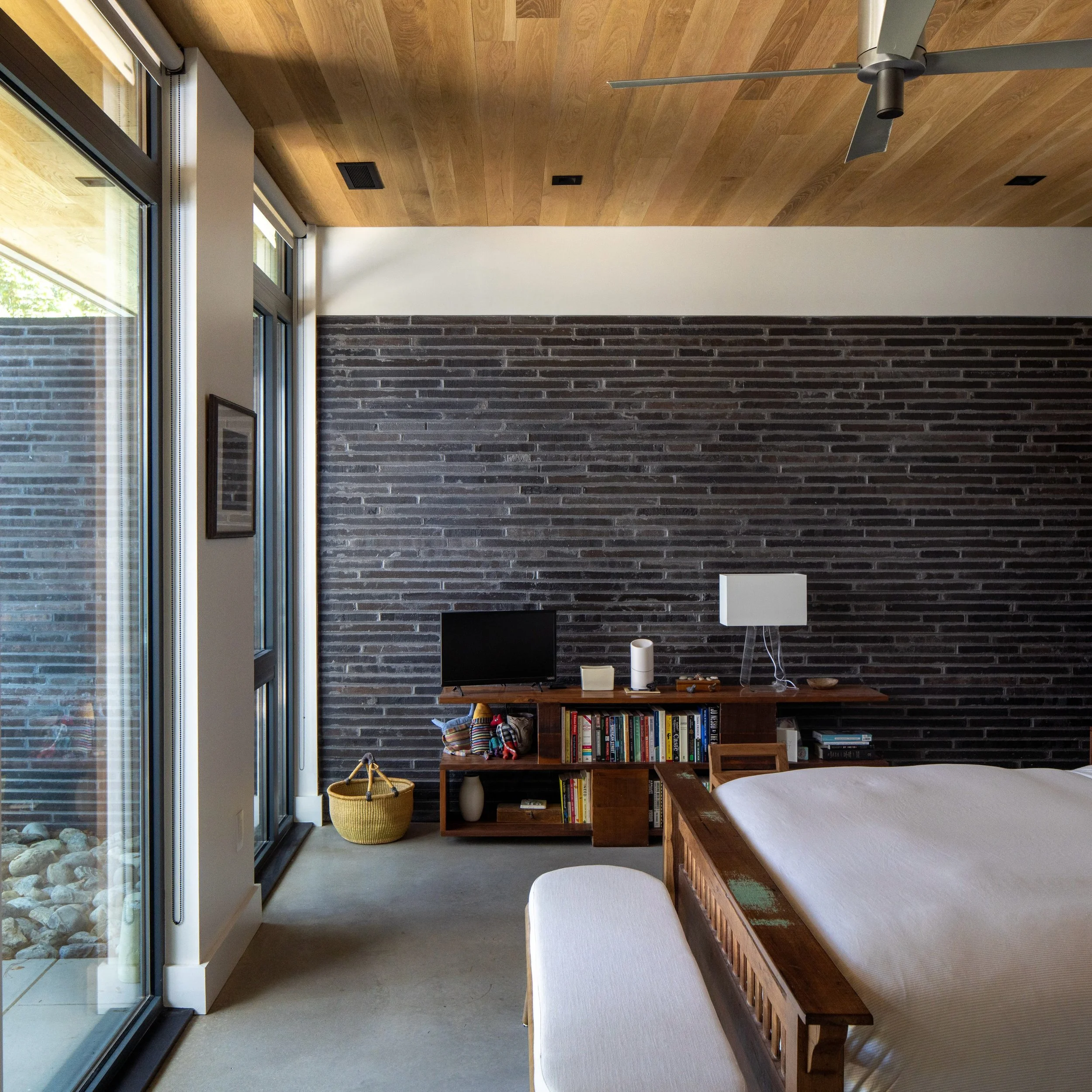 &ldquo;How does my home transform my life?&rdquo;, you ask!? How about if it helps you ease up, breathe, and sleep at peace&hellip;
Check out how this bedroom extends into the oasis outside. The windows are from floor to ceiling. The brick wall and w
