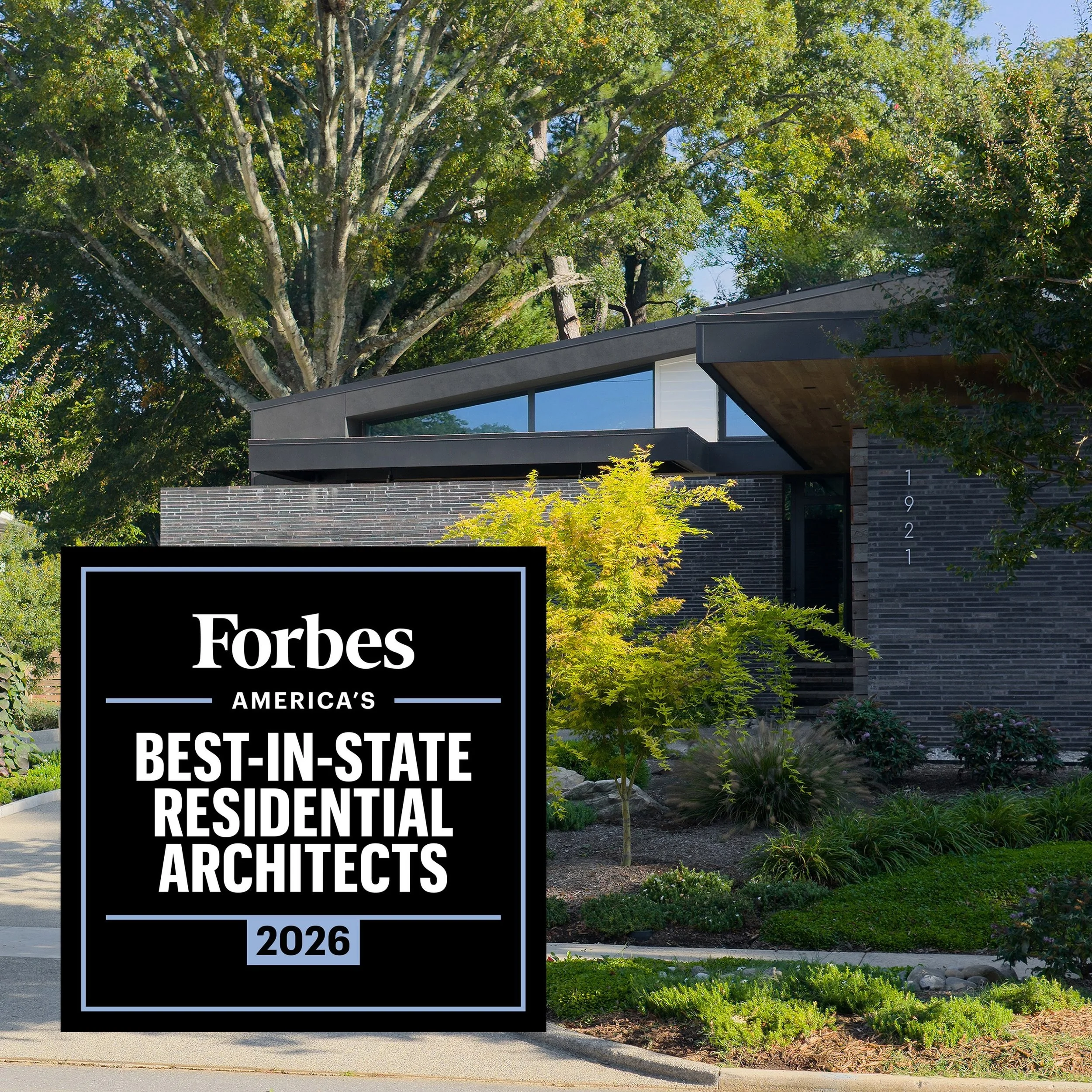 Uncork that bubbly!! We made it back on Forbes&rsquo;s List of &ldquo;America&rsquo;s Best-In-State Residential Architects&rdquo;!
..
👉👉 info: follow the link in our bio 👈👈
..
The house they noticed was our Cohen Davis Residence in Charlotte, NC.