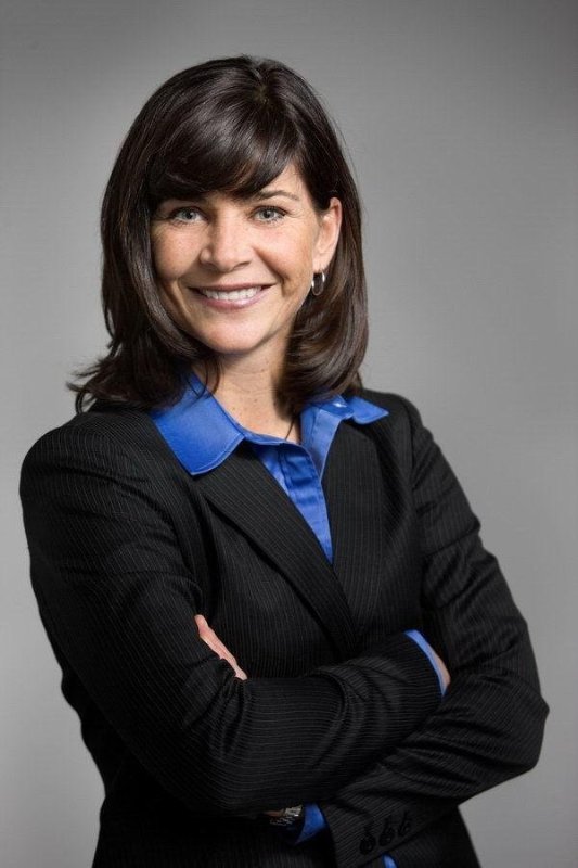 Karen MacNeill Headshot.jpeg