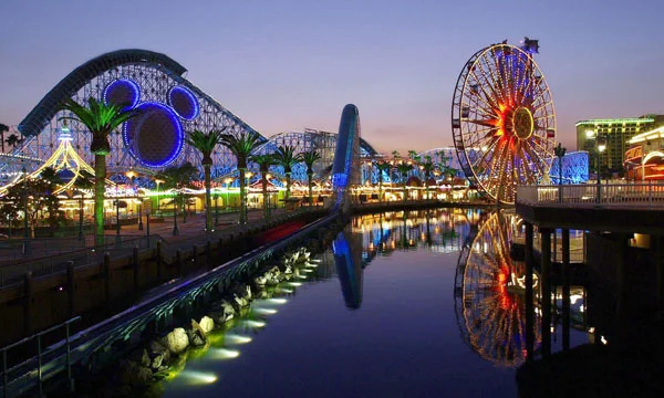 ThemePark-01.jpg