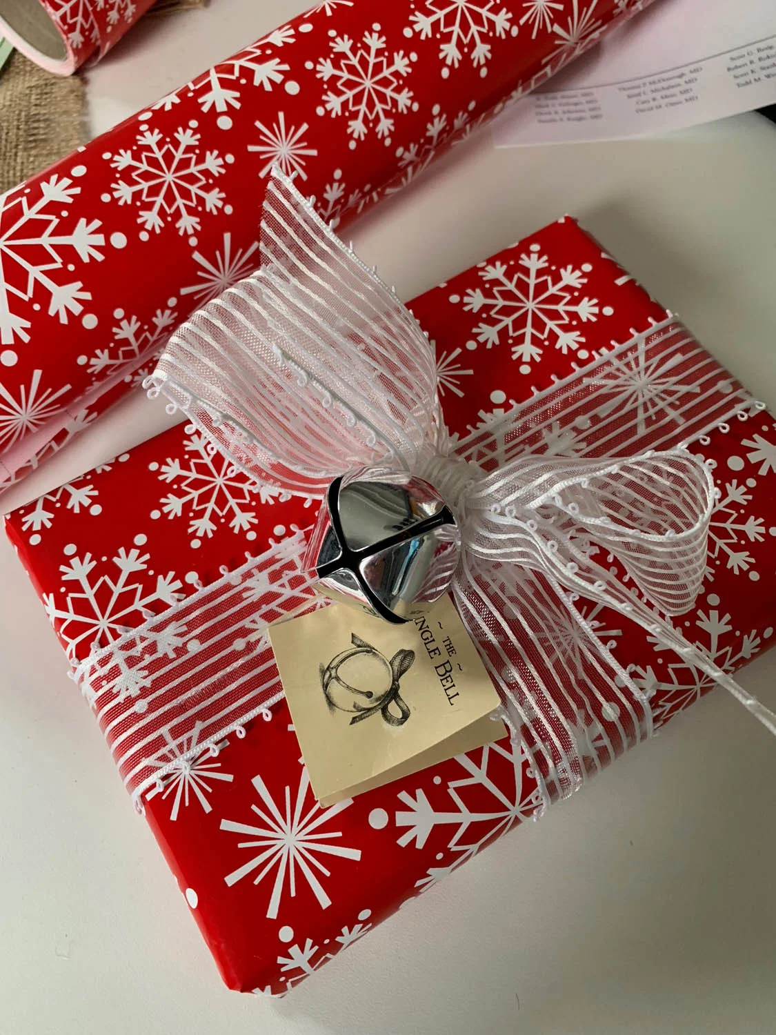 Creative Gift Wrapping Techniques Yarn Scissors Silk creative gift wrapping techniques