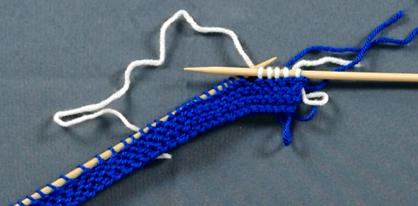 pick-up method of joining new yarn for knitting or crochet.png
